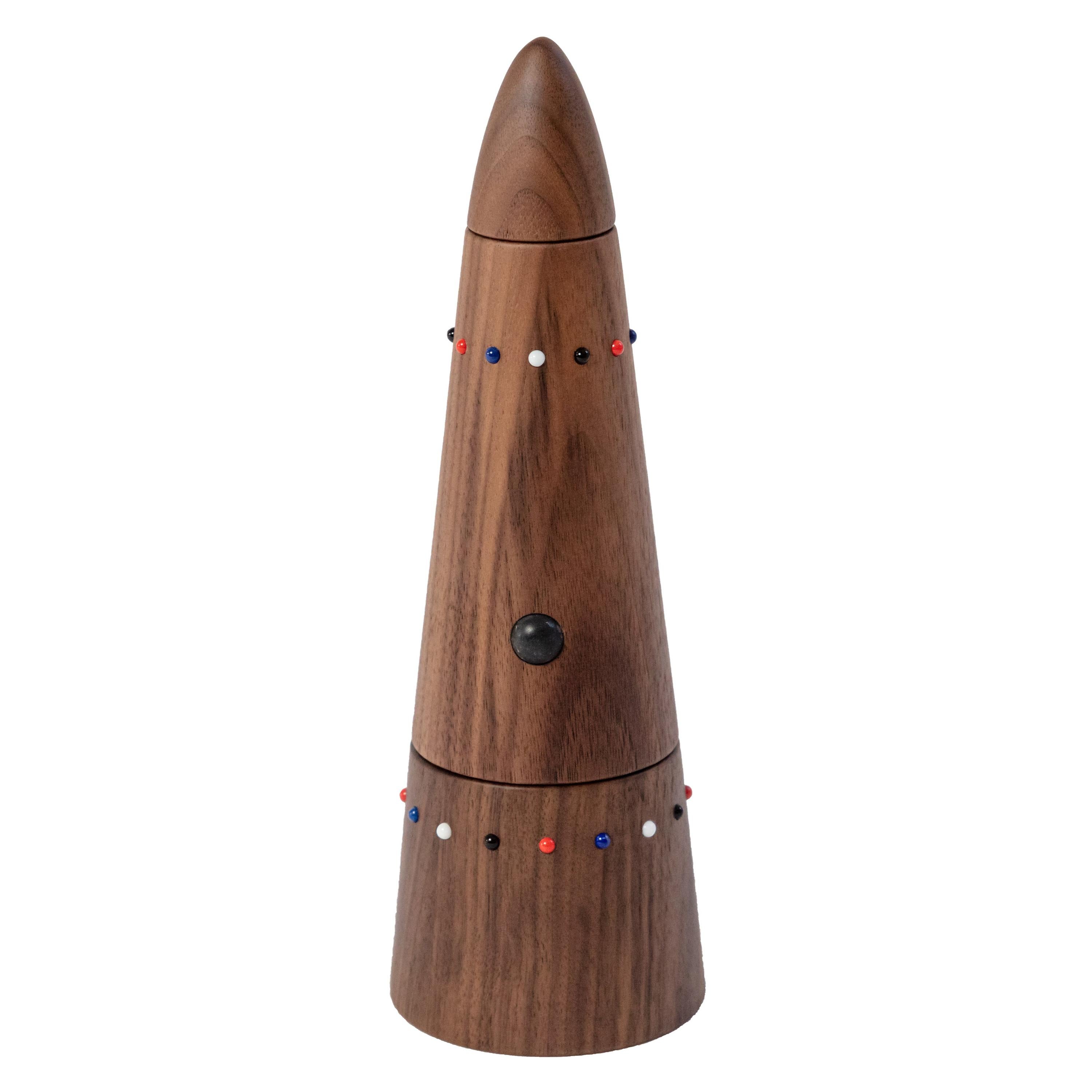 Wooden pepper grinder in walnut wood from the SoShiro Pok collection For Sale