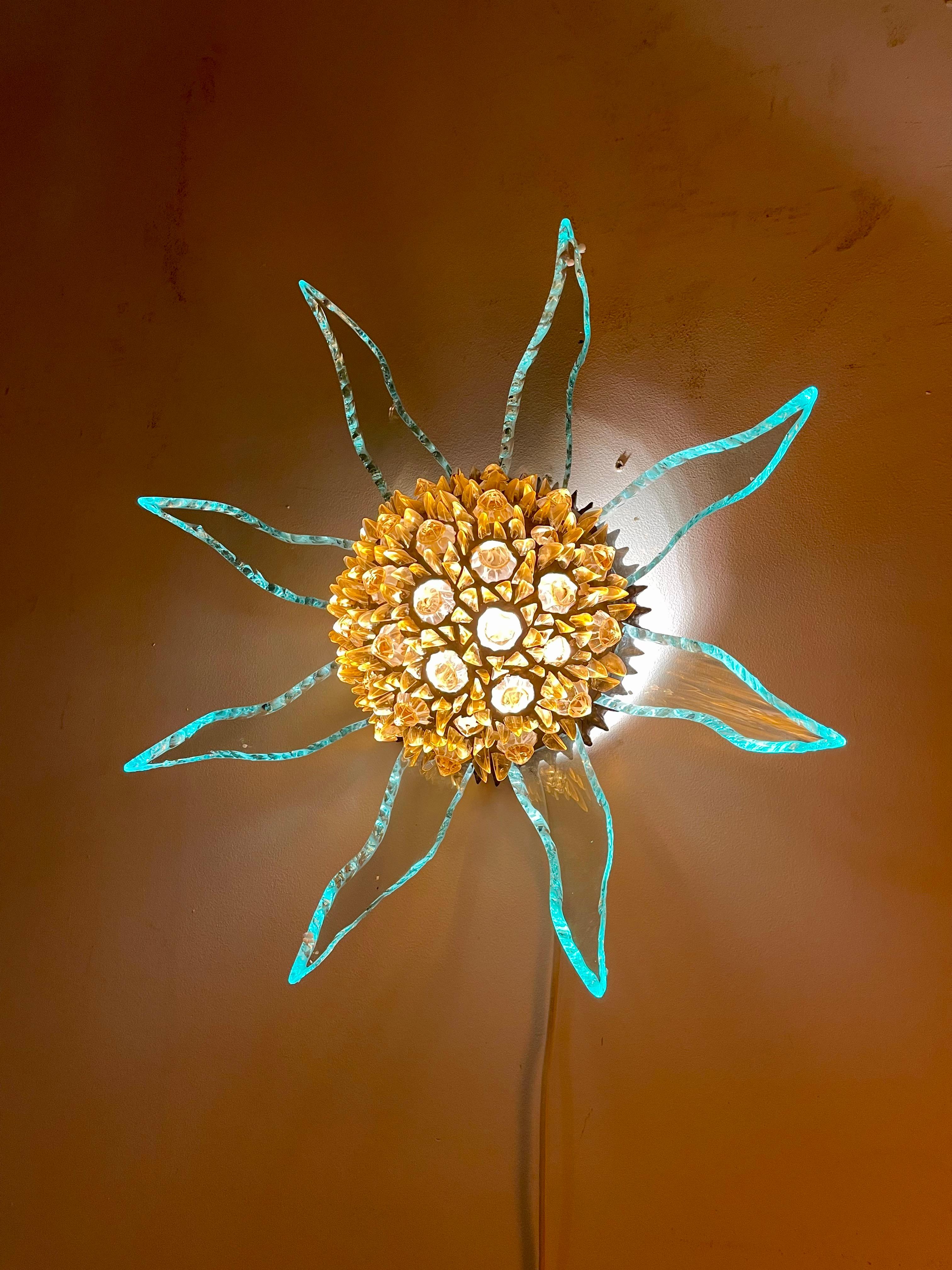 Exceptional wall lighting of Peppino Campanella 
Piece of Art Glass the best of the Italian art Glass of murano .

The search results do not provide direct information about the history of the Campanella family and their Murano glass