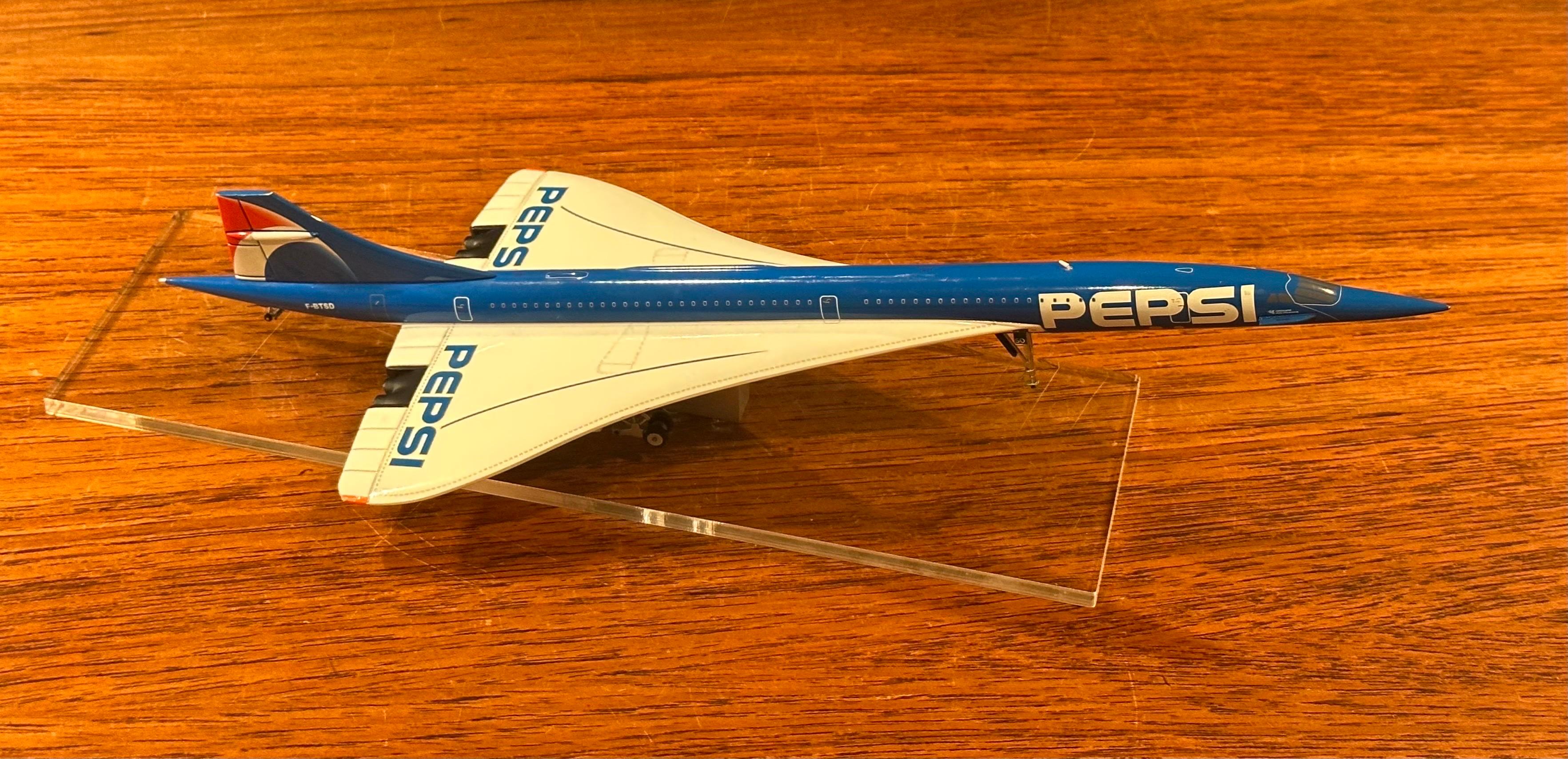 Pepsi Logoed Concorde Jetliner Desk Model on Lucite Base For Sale 3