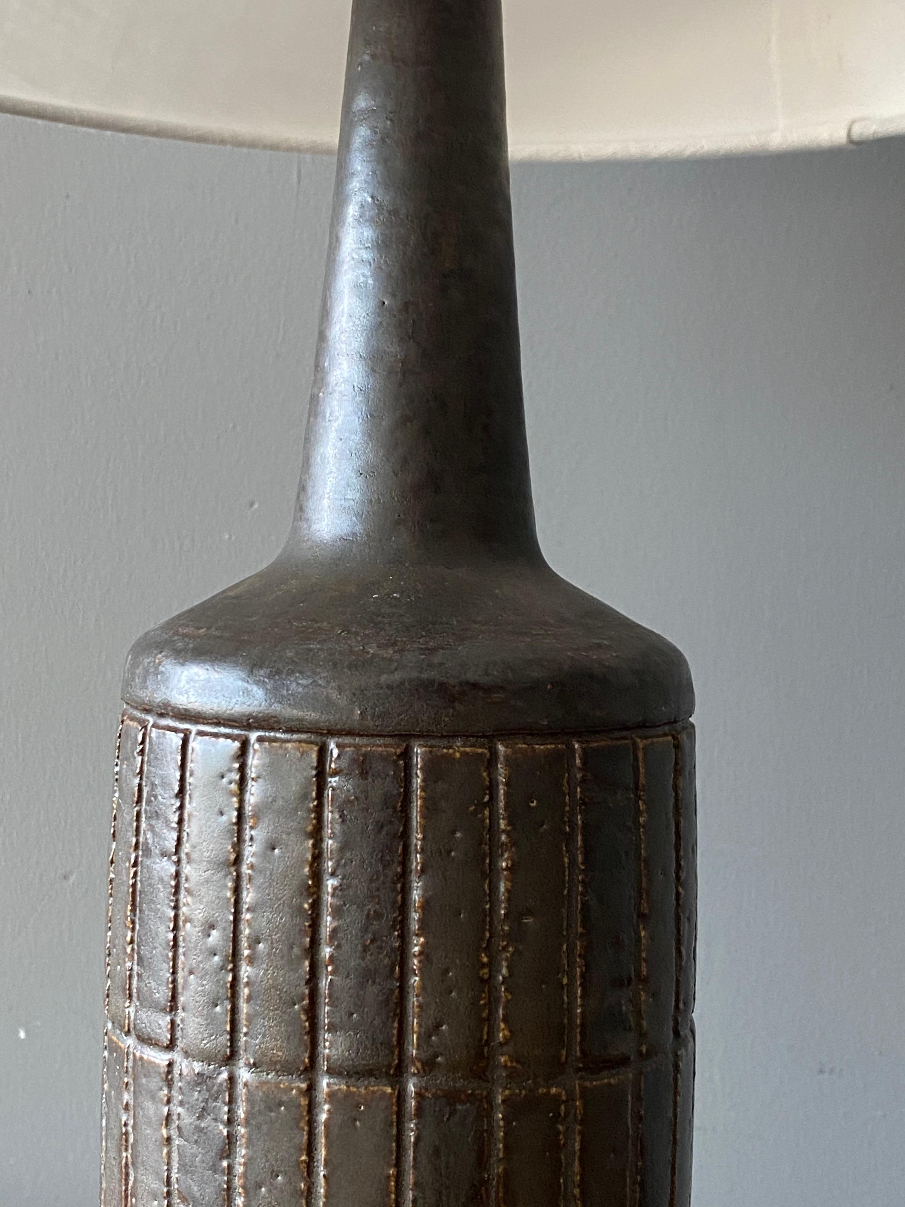 Per & Annelise Linneman-Schmidt, Table Lamp, Stoneware, Palshus, Denmark, 1960s In Good Condition In High Point, NC