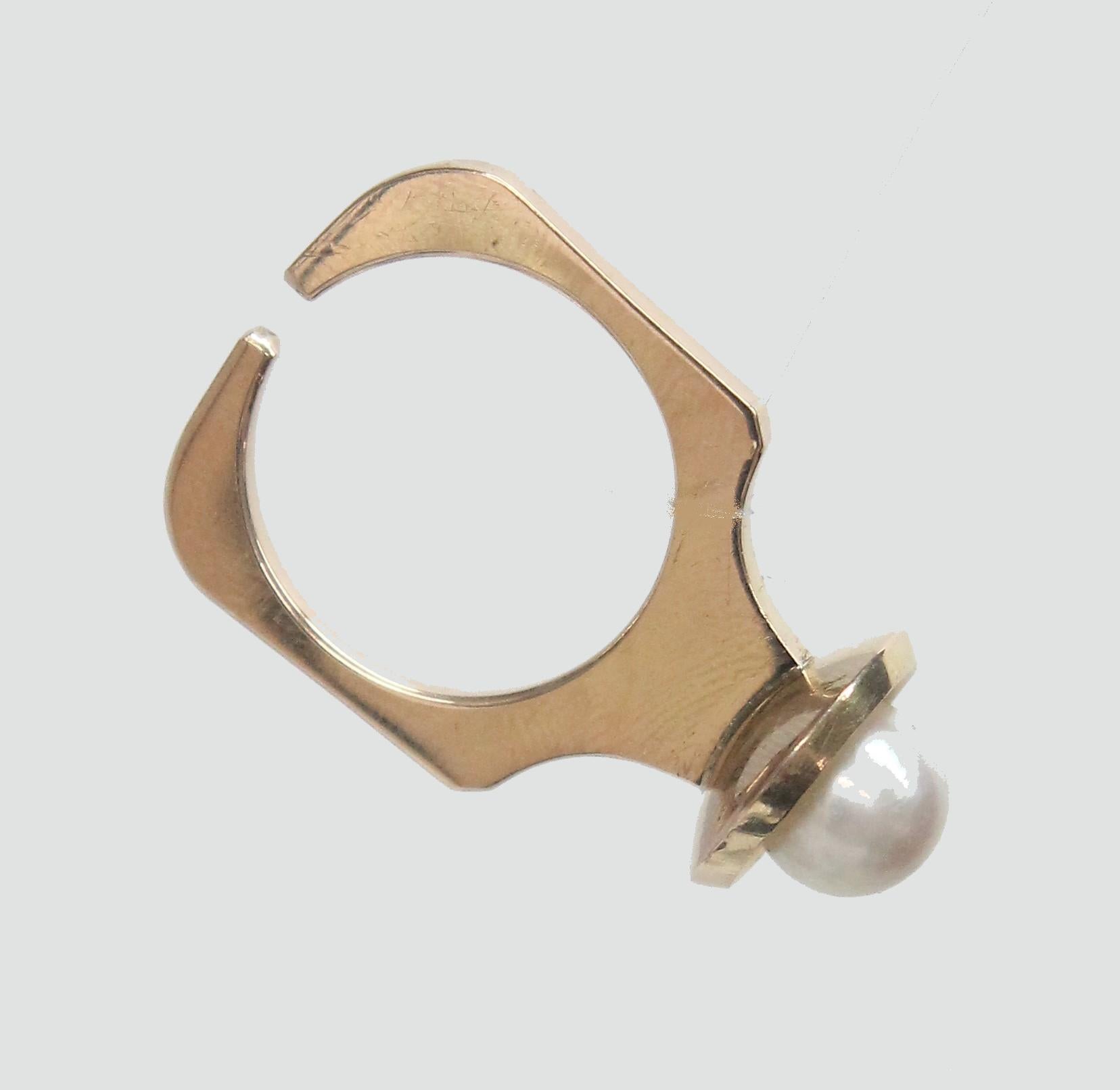 Per Belving for Hugo Belving, Malmö Sweden 1968, 18 Karat Gold Ring In Good Condition In Skanninge, SE