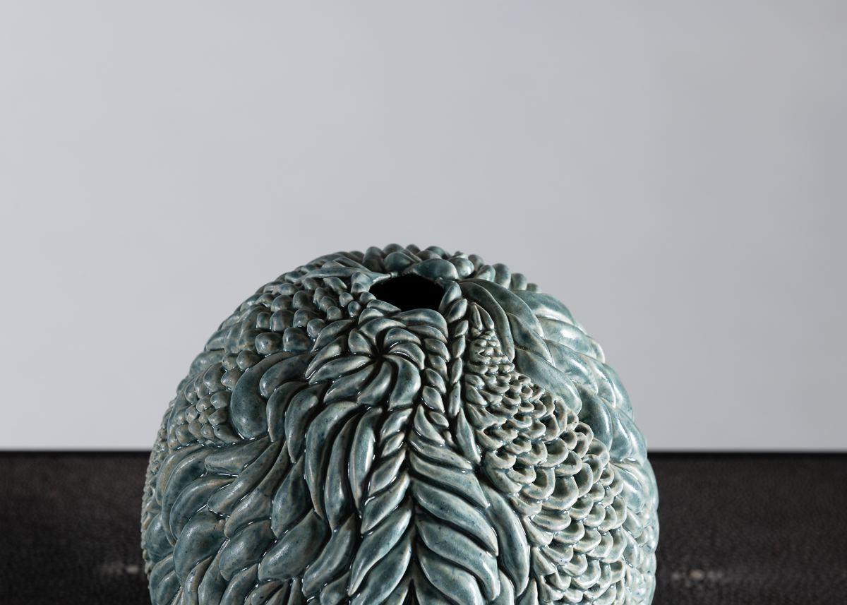 The ceramics of Swedish ceramist Per Liljegren possess a an elegant symmetry of form and exteriors of mesmerizing detail.