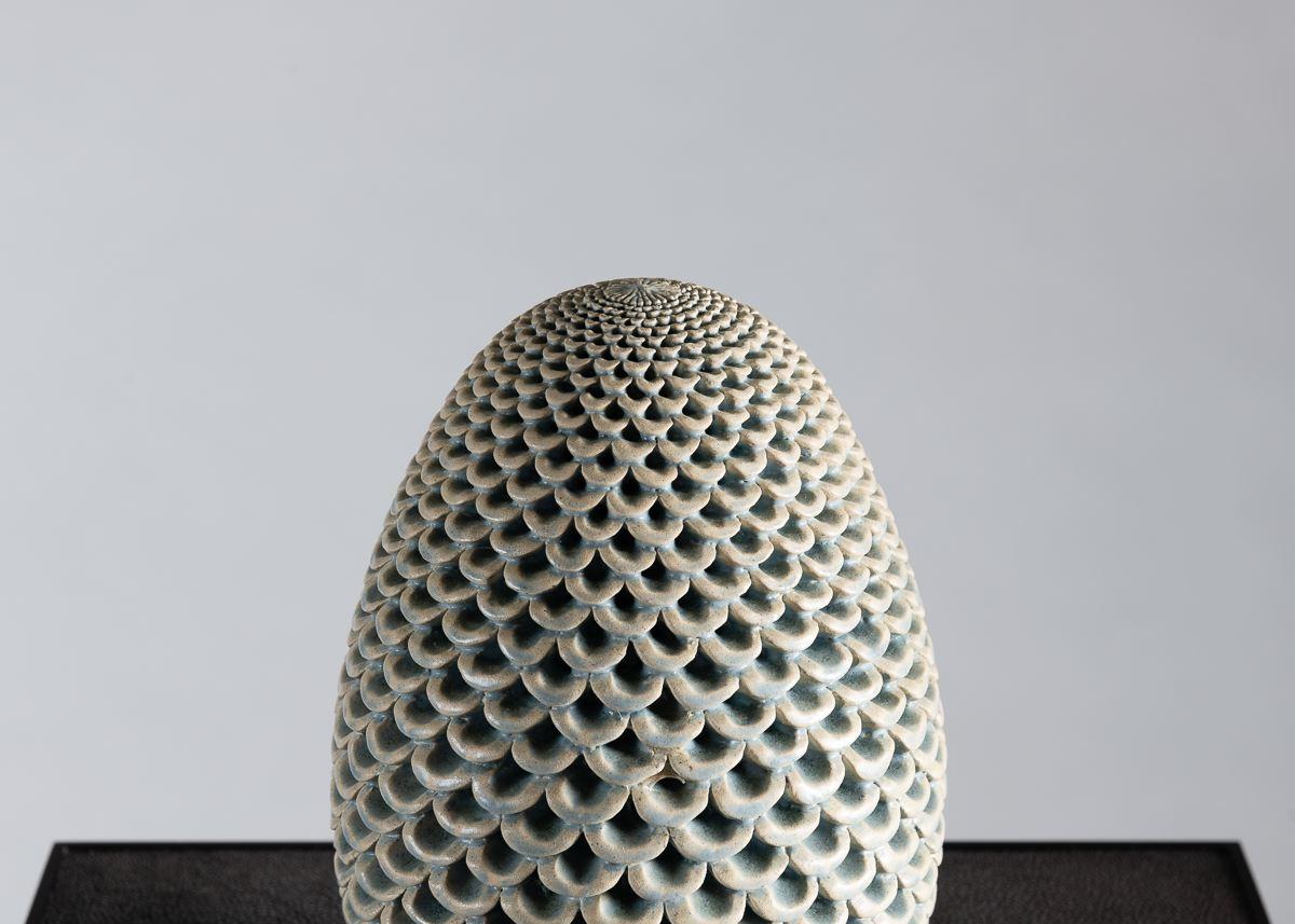 The ceramics of Swedish ceramist Per Liljegren possess an elegant symmetry of form and exteriors of mesmerizing detail.