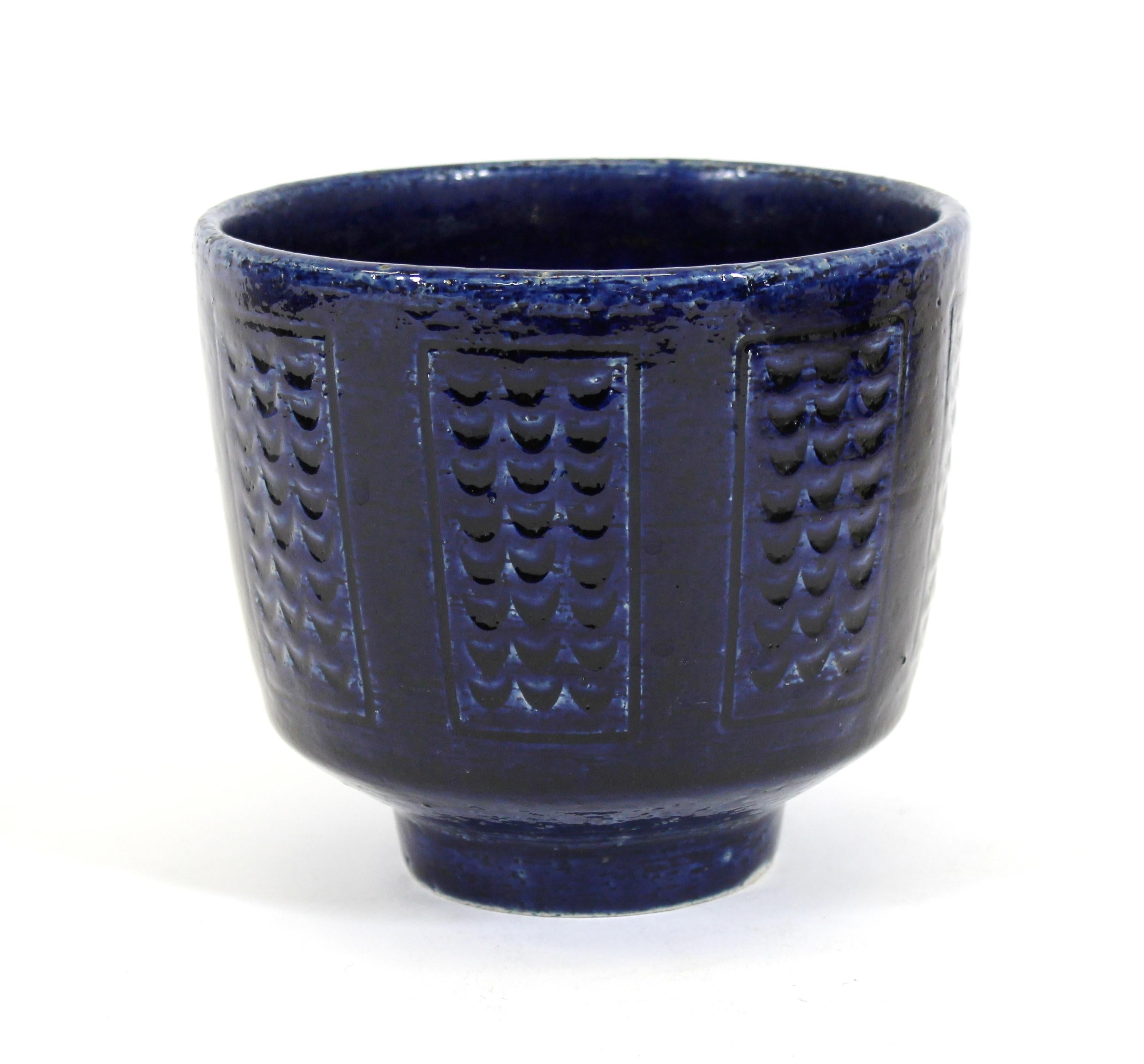 Per Linnemann-Schmidt for Palshus Danish Mid-Century Modern blue glazed ceramic bowl, marked and signed on the bottom.