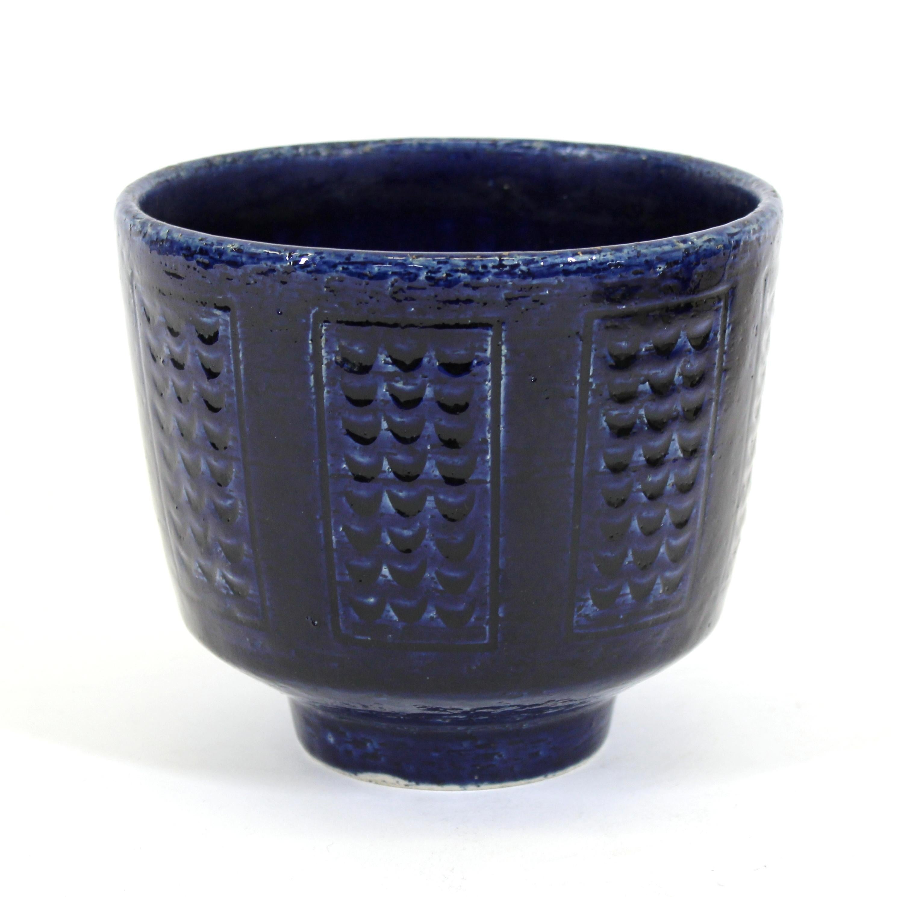 Per Linnemann-Schmidt for Palshus Danish Mid-Century Modern Blue Ceramic Bowl In Good Condition For Sale In New York, NY