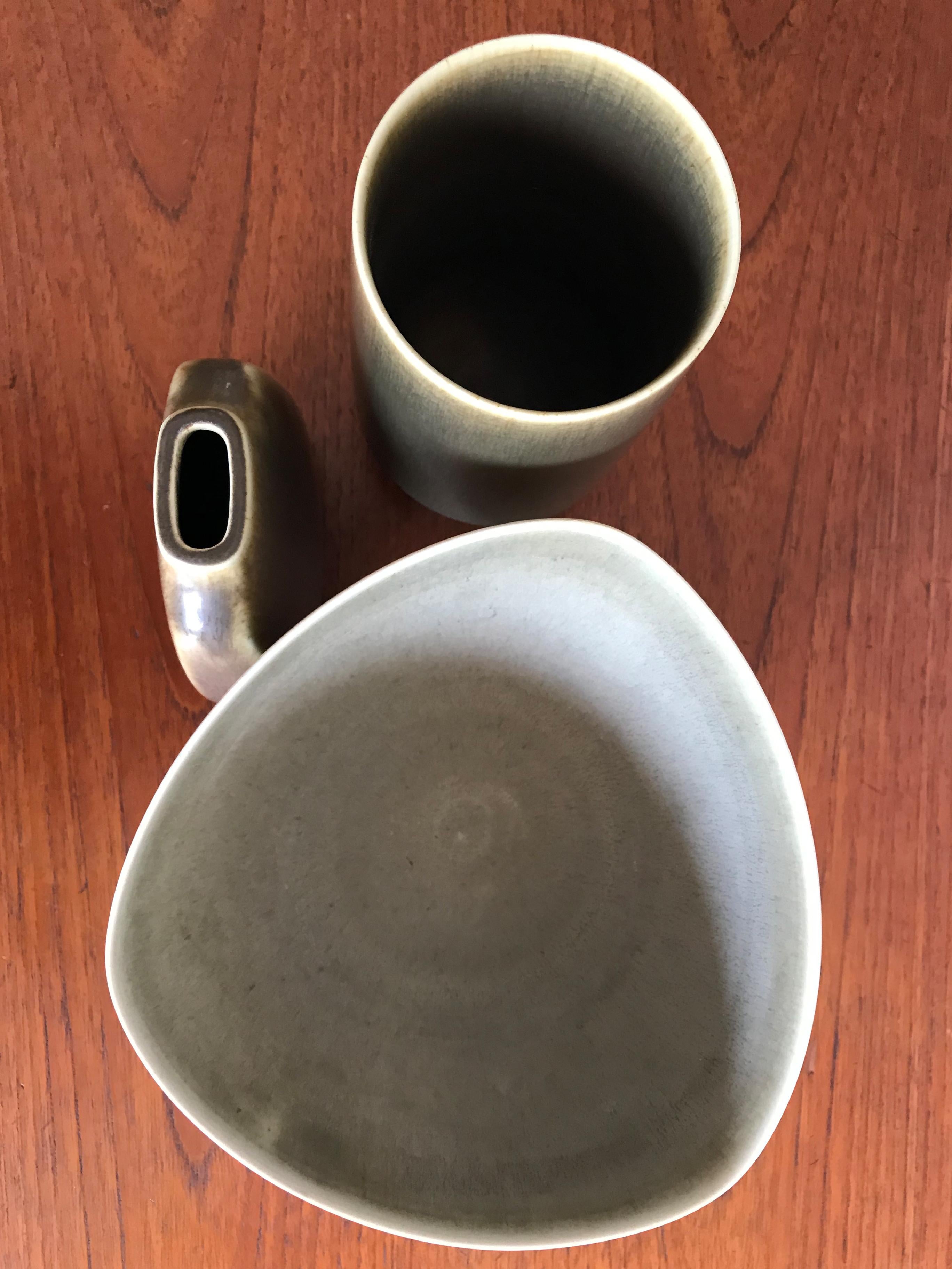 Danish midcentury stoneware vases designed by Per Linnemann-Schmidt and manufactured at his workshop Palshus in Denmark, matte glaze and with mark engraved on the bottom, circa 1960s.
Dimensions from the left:
height 15 cm - diameter 10 cm
height