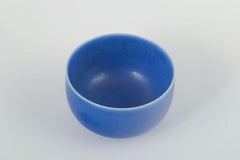 Per Linnemann-Schmidt, Palshus, Danimarca. Ciotola in gres con smalto blu opaco.