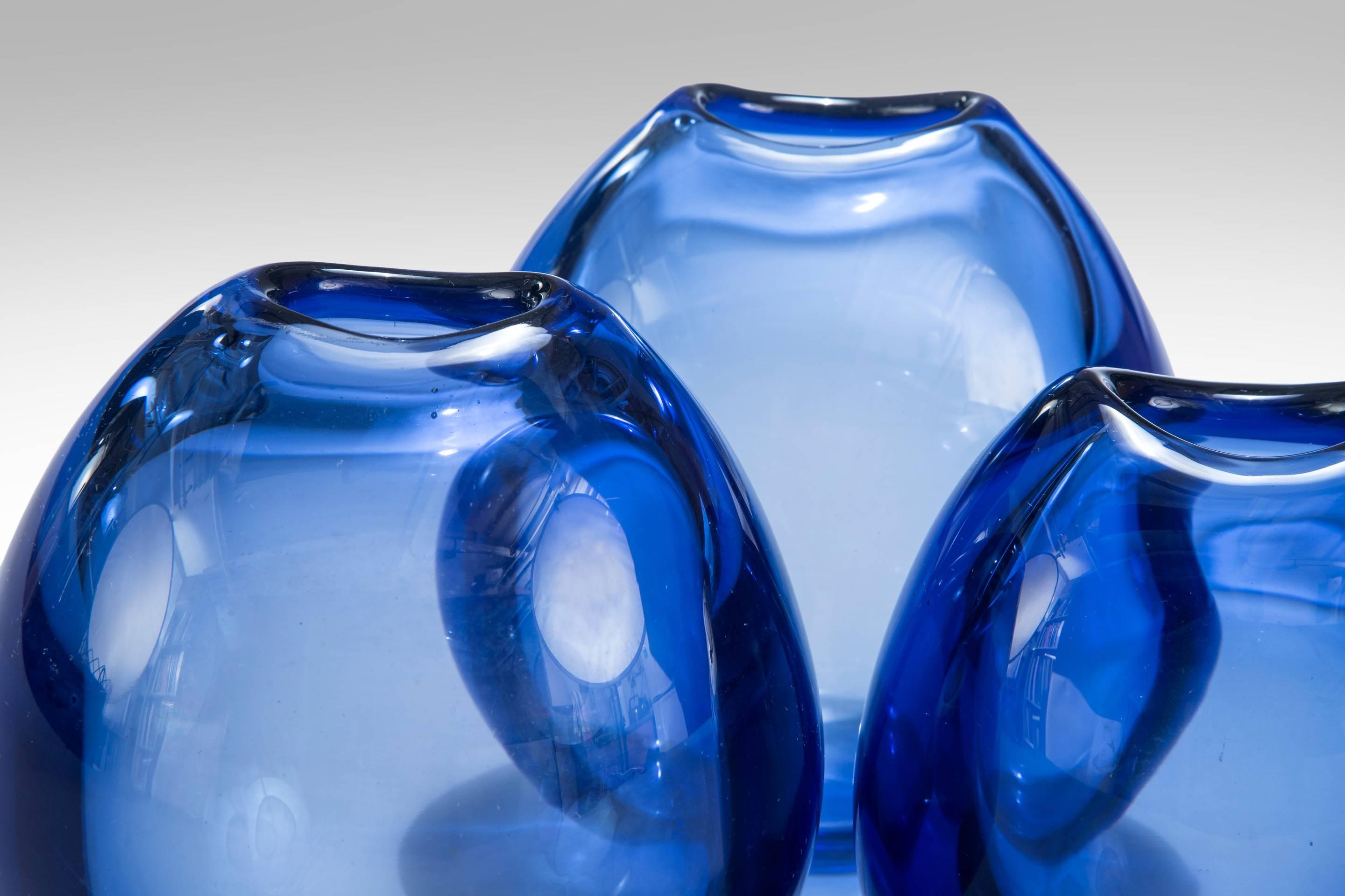 Scandinavian Modern Per Lütken Set of Three Small Tear-Shaped Sapphire Blown Glass Vases