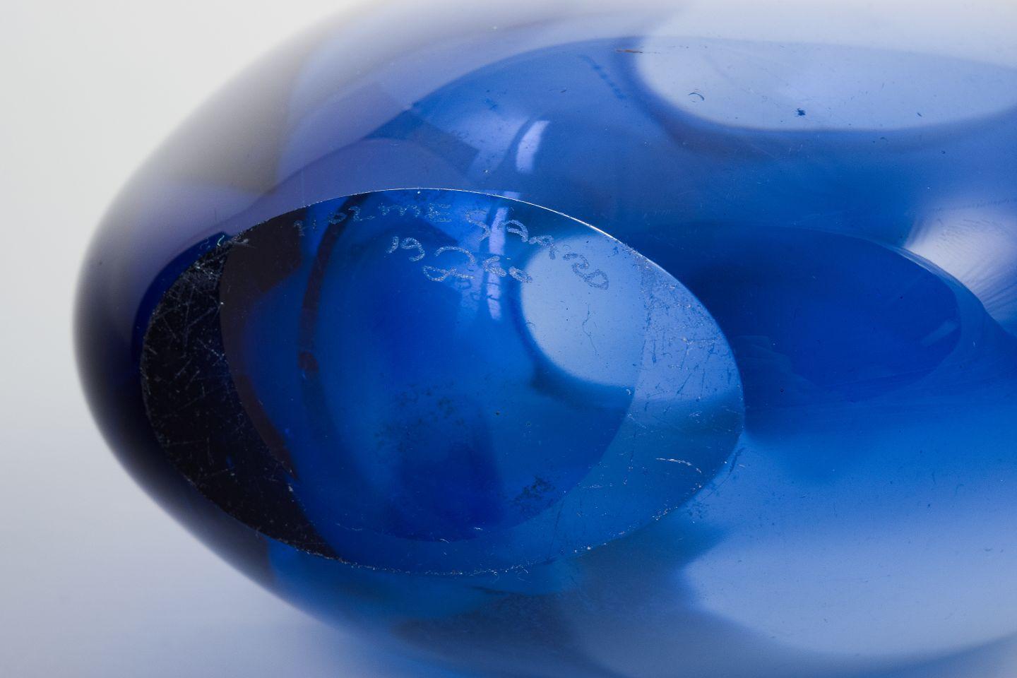 Per Lütken para Holmegaard. Jarrón de vidrio artístico azul. 1960. Danés en venta