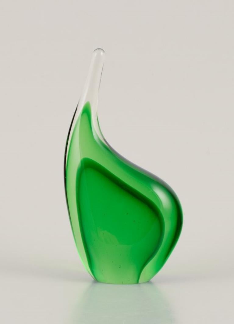 Per Lütken for Holmegaard, Denmark. Sculpture in green art glass. Organic shape. In Excellent Condition For Sale In Copenhagen, DK