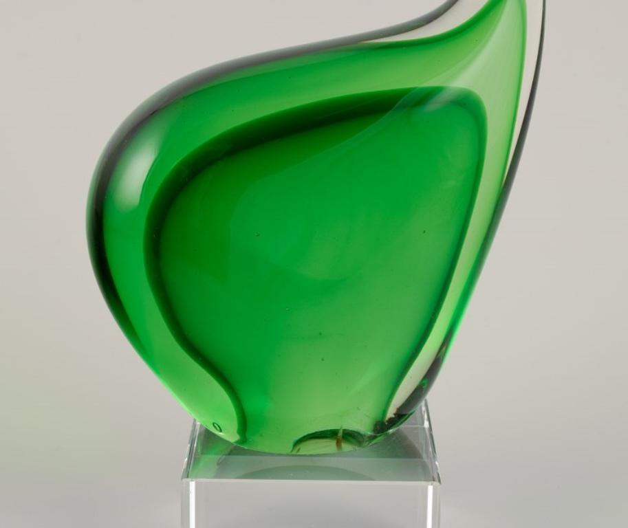 Per Lütken for Holmegaard. Sculpture in green art glass. On a base.  In Excellent Condition For Sale In Copenhagen, DK