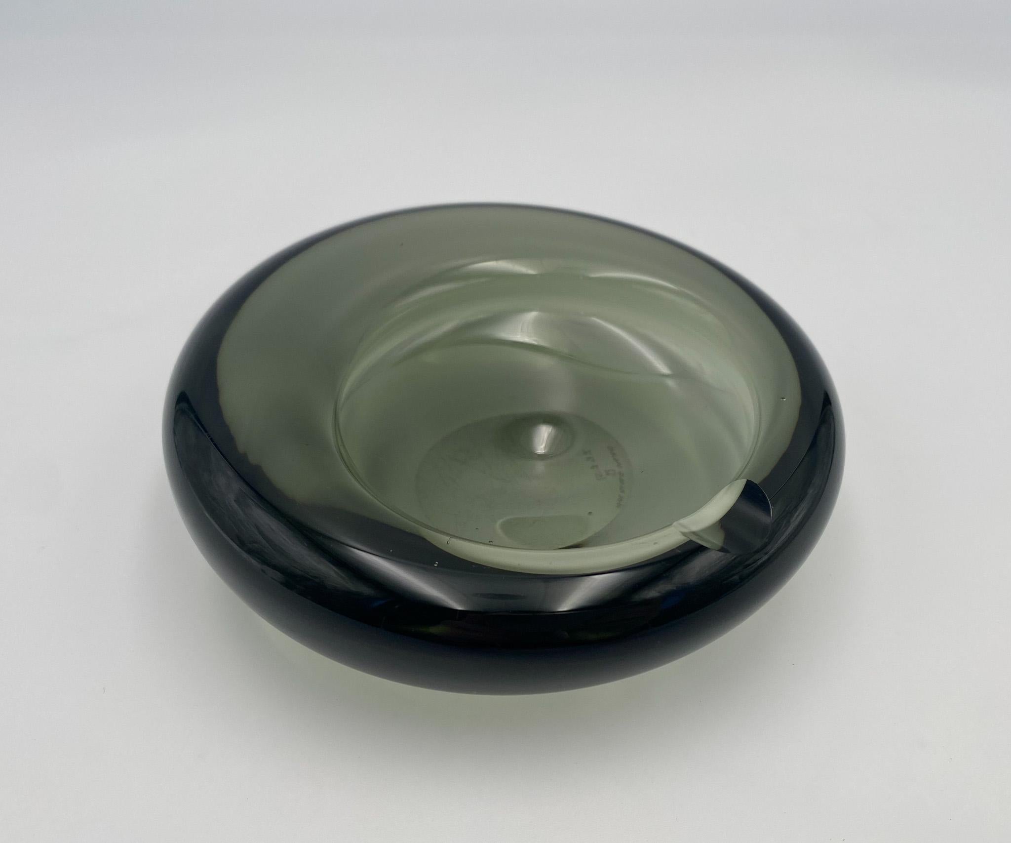 Per Lütken Modernist Glass Ashtray / Bowl for Holmegaard, Denmark, 1960's  For Sale 6