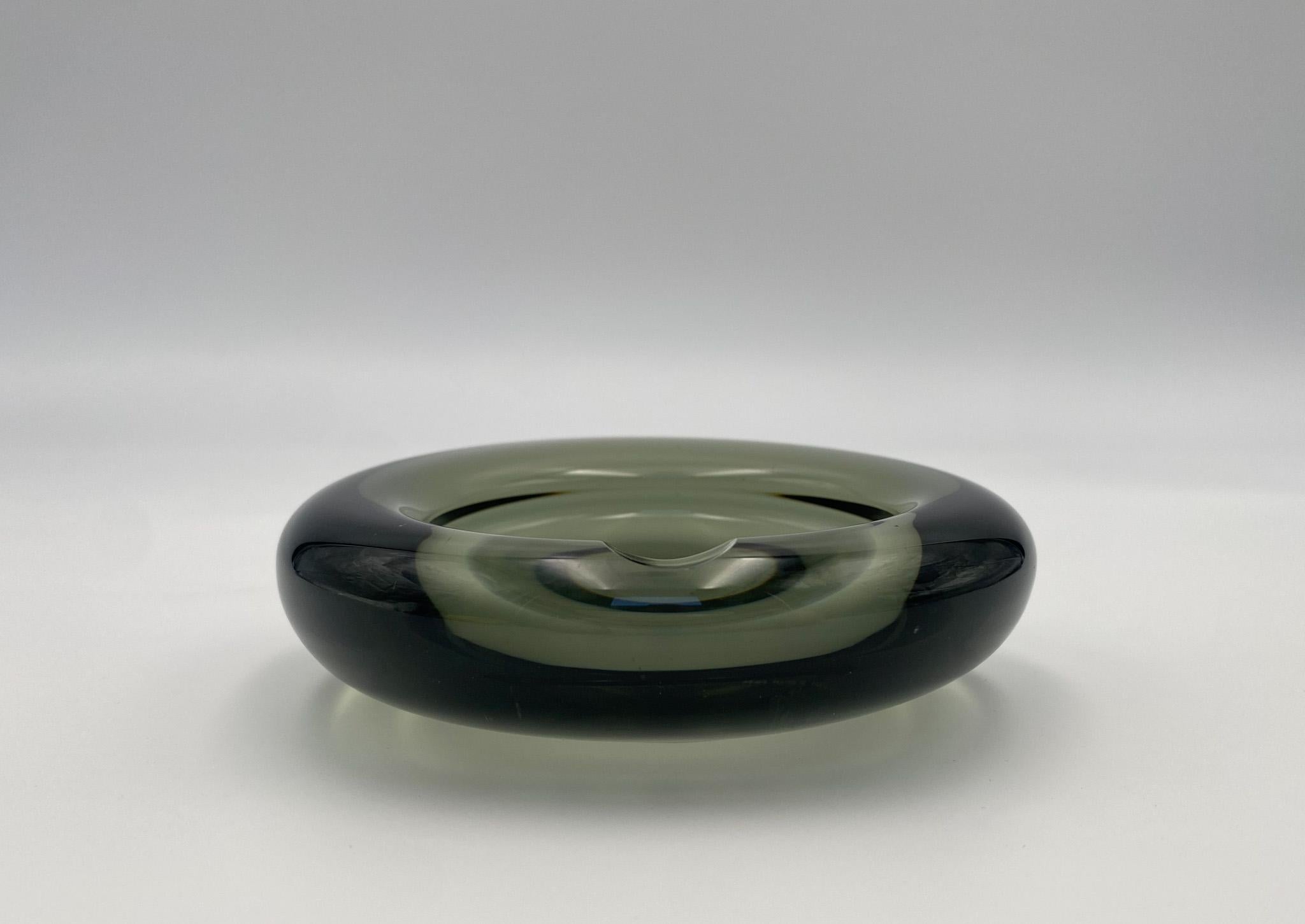 Per Lütken Modernist Glass Ashtray / Bowl for Holmegaard, Denmark, 1960's  For Sale 1