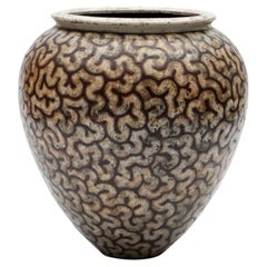 Colossal / grand vase de sol en grès émaillé à motif géométrique de Per Weiss