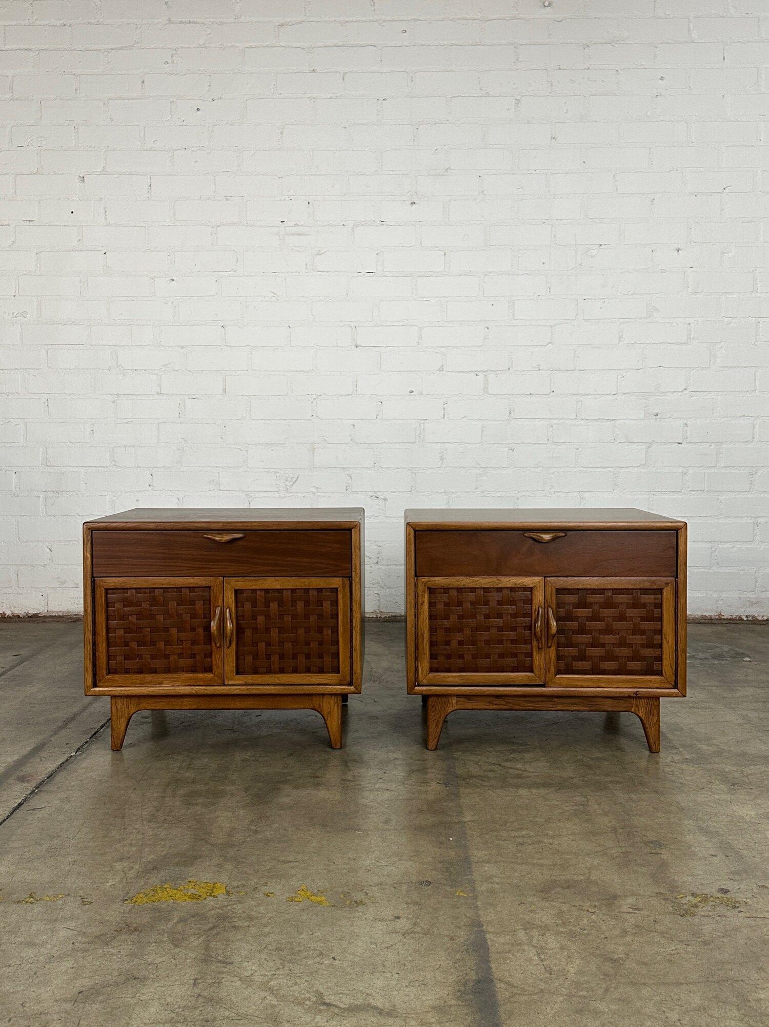 W26 D18 H22

Fully refinished 1960s Perception series walnut and oak nightstands by Lane. Nightstand feature woven detail wood paneled doors and a single drawer with a sculpted pull.

Price is for the pair *