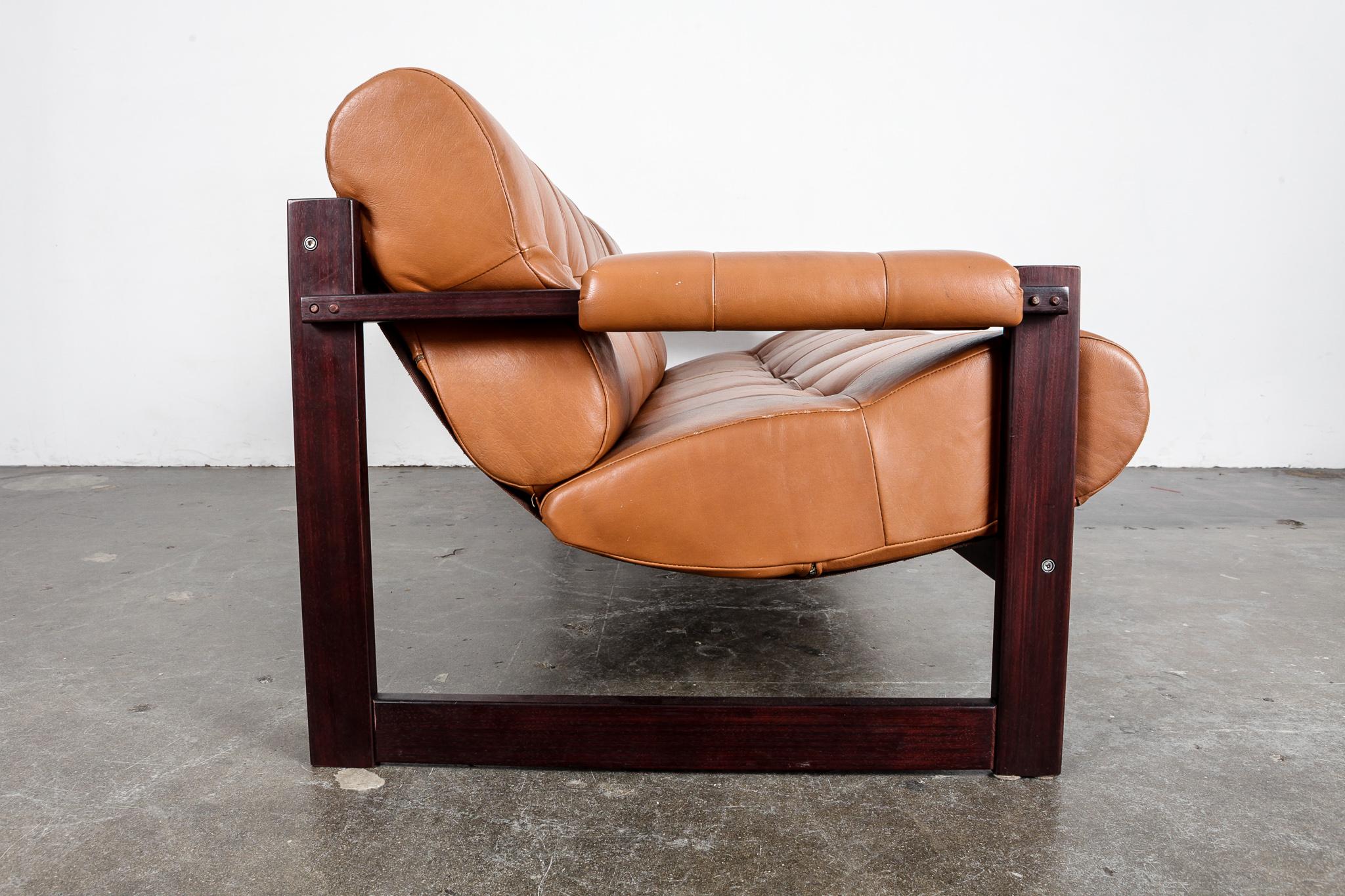 Percival Lafer 3-Sitz MP-167 Sofa aus gebranntem orangefarbenem Originalleder, Brasilien (Ende des 20. Jahrhunderts)