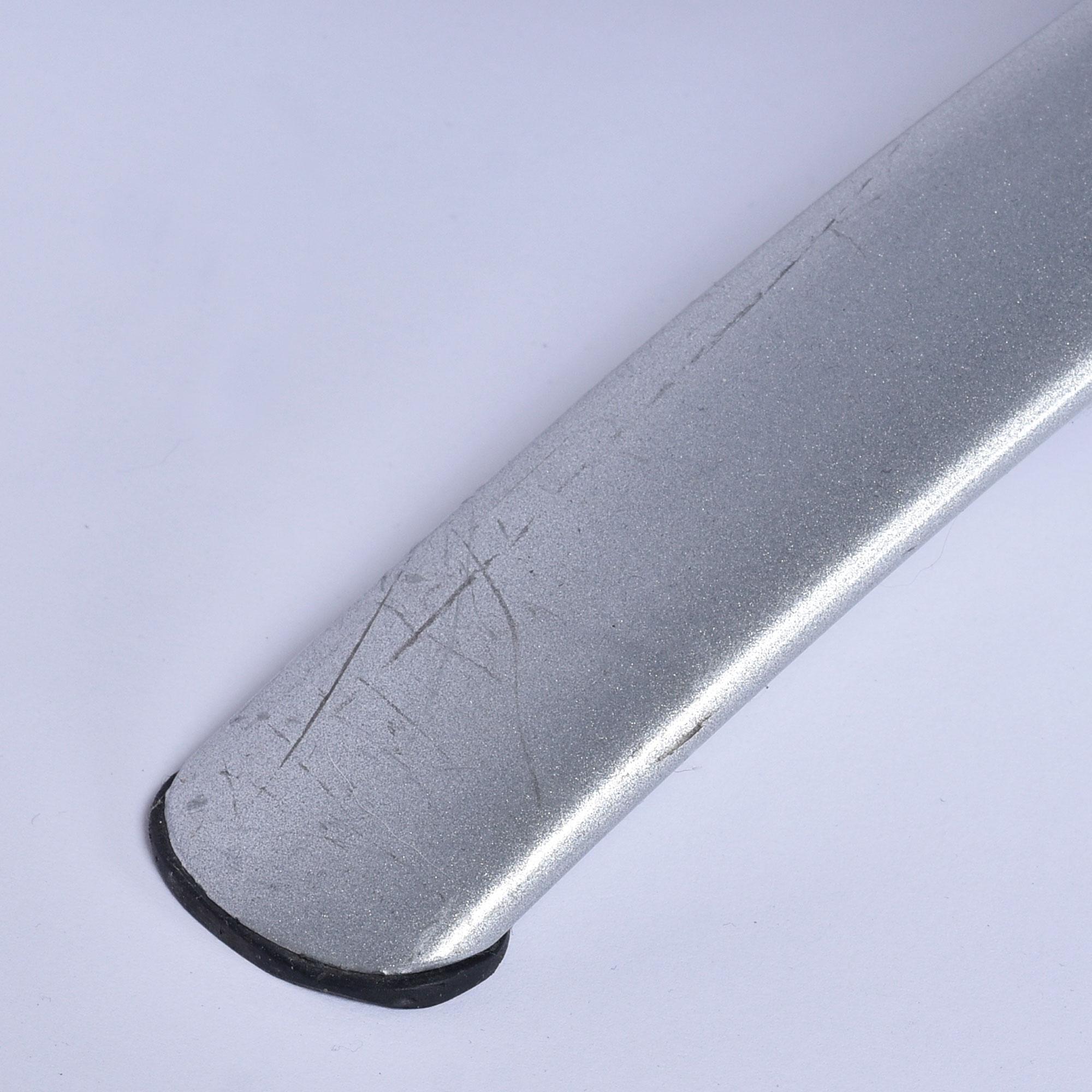 Percival Lafer Recliner girevole in pelle nera e cromo, Brasile, 2003 in vendita 3