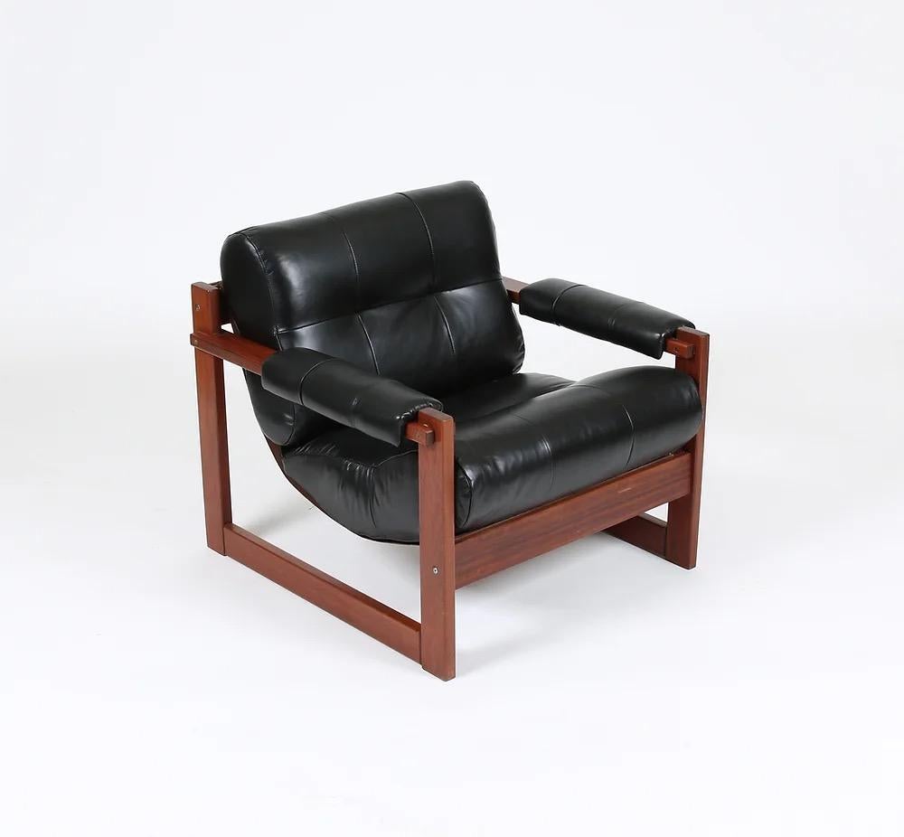 Percival Lafer Brazilian Modern Leather Lounge Chair. MP-167 S-1 In Good Condition For Sale In Phoenix, AZ
