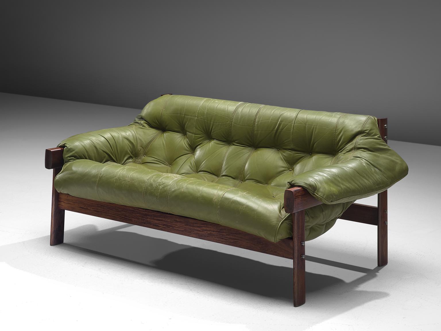 Percival Lafer Brasilianisches Sofa mit grünem Leder (Moderne der Mitte des Jahrhunderts)