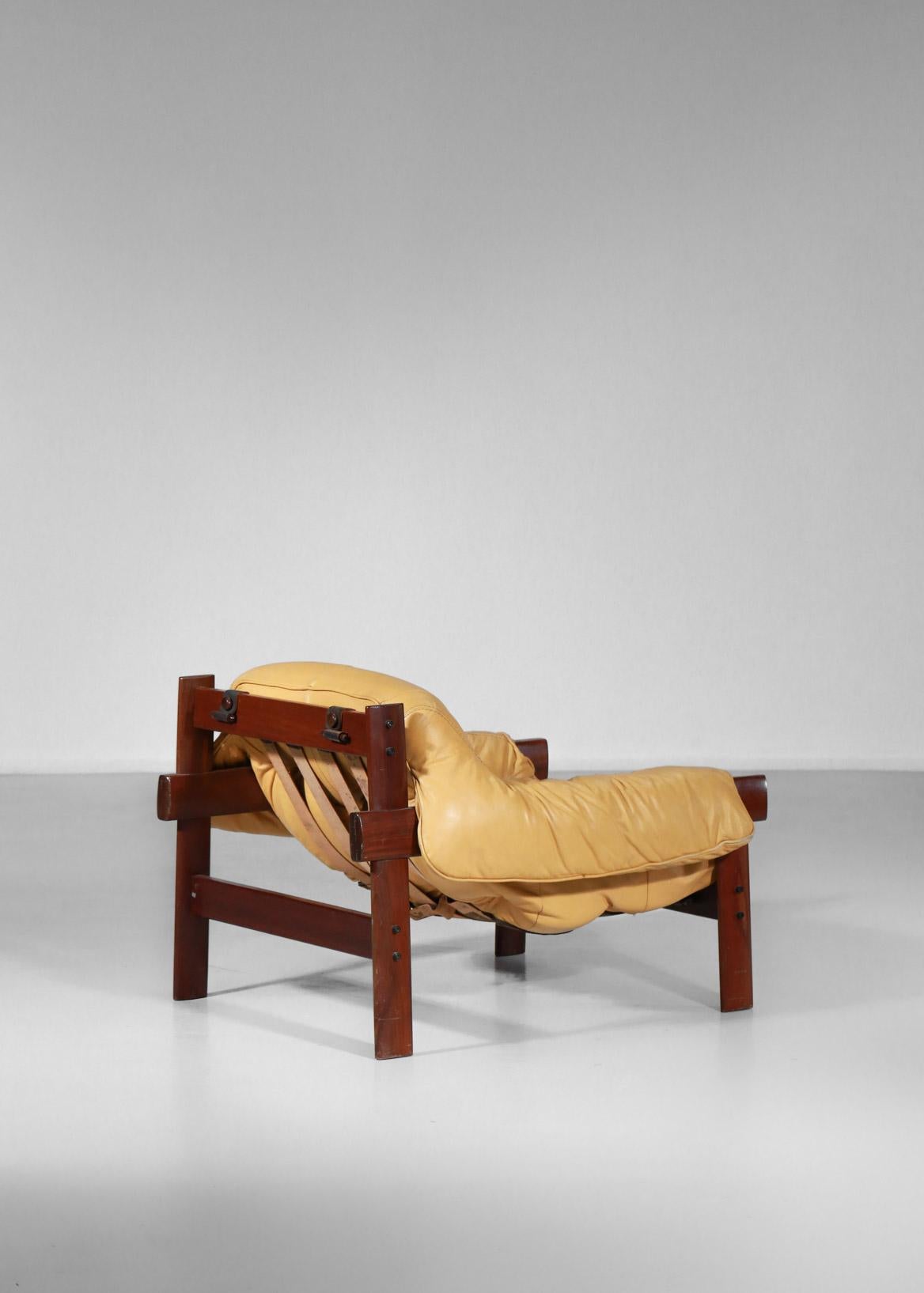 Percival Lafer Designer Armchair in Yellow Leather & Jacaranda Brazilian Design In Good Condition In Lyon, FR