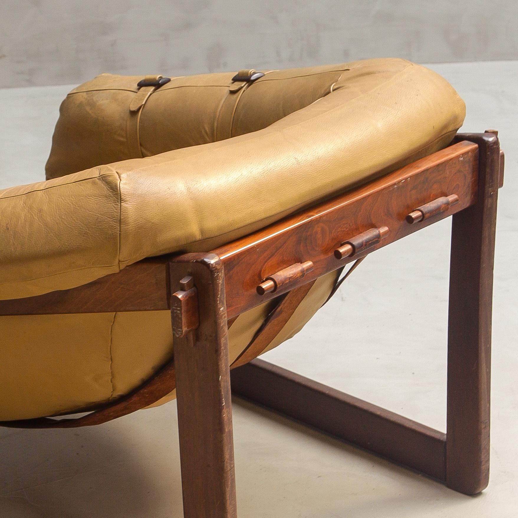 Brésilien Fauteuil Percival Lafer - Lafer - MP-91 en jatoba massif et coussin d'origine en vente