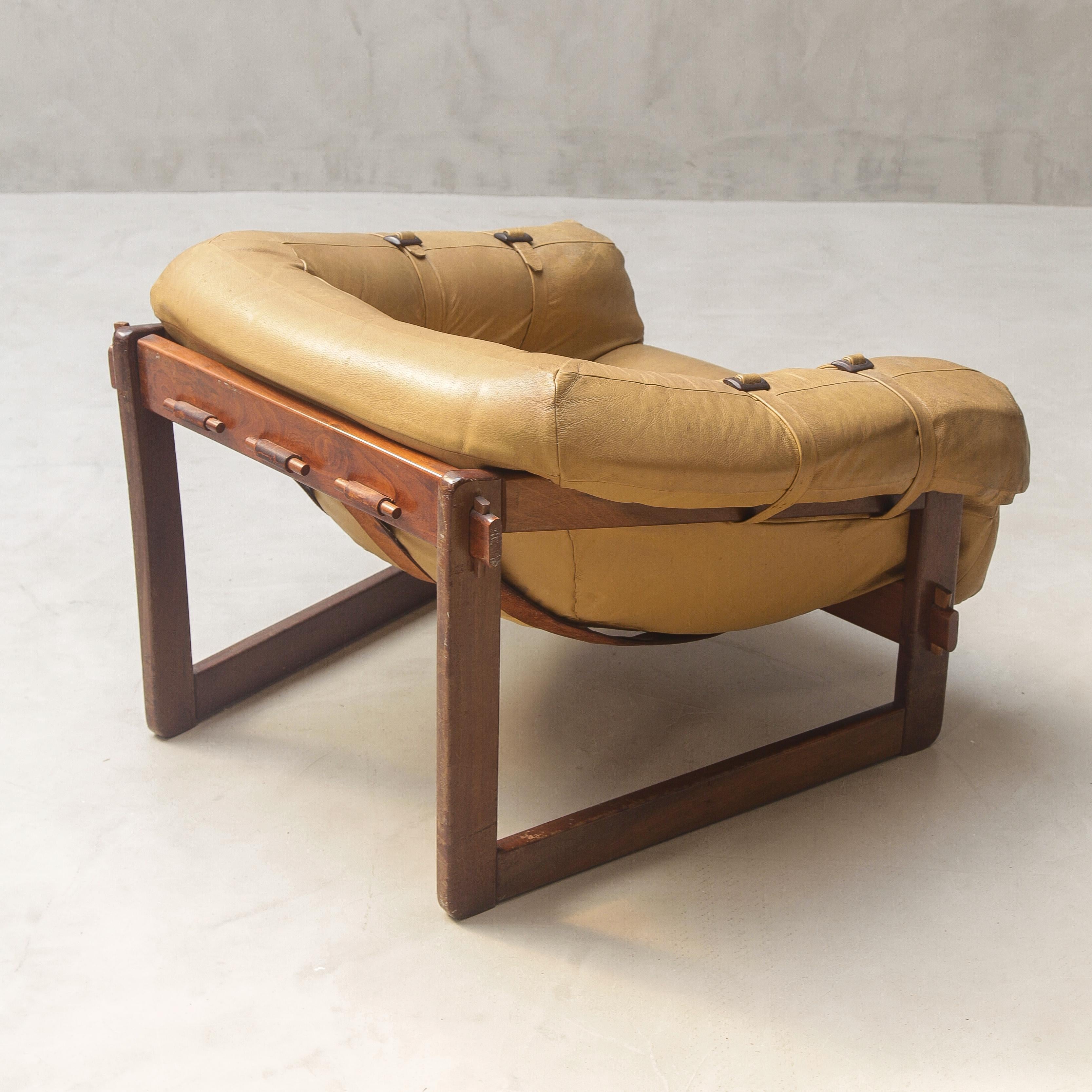 20ième siècle Fauteuil Percival Lafer - Lafer - MP-91 en jatoba massif et coussin d'origine en vente