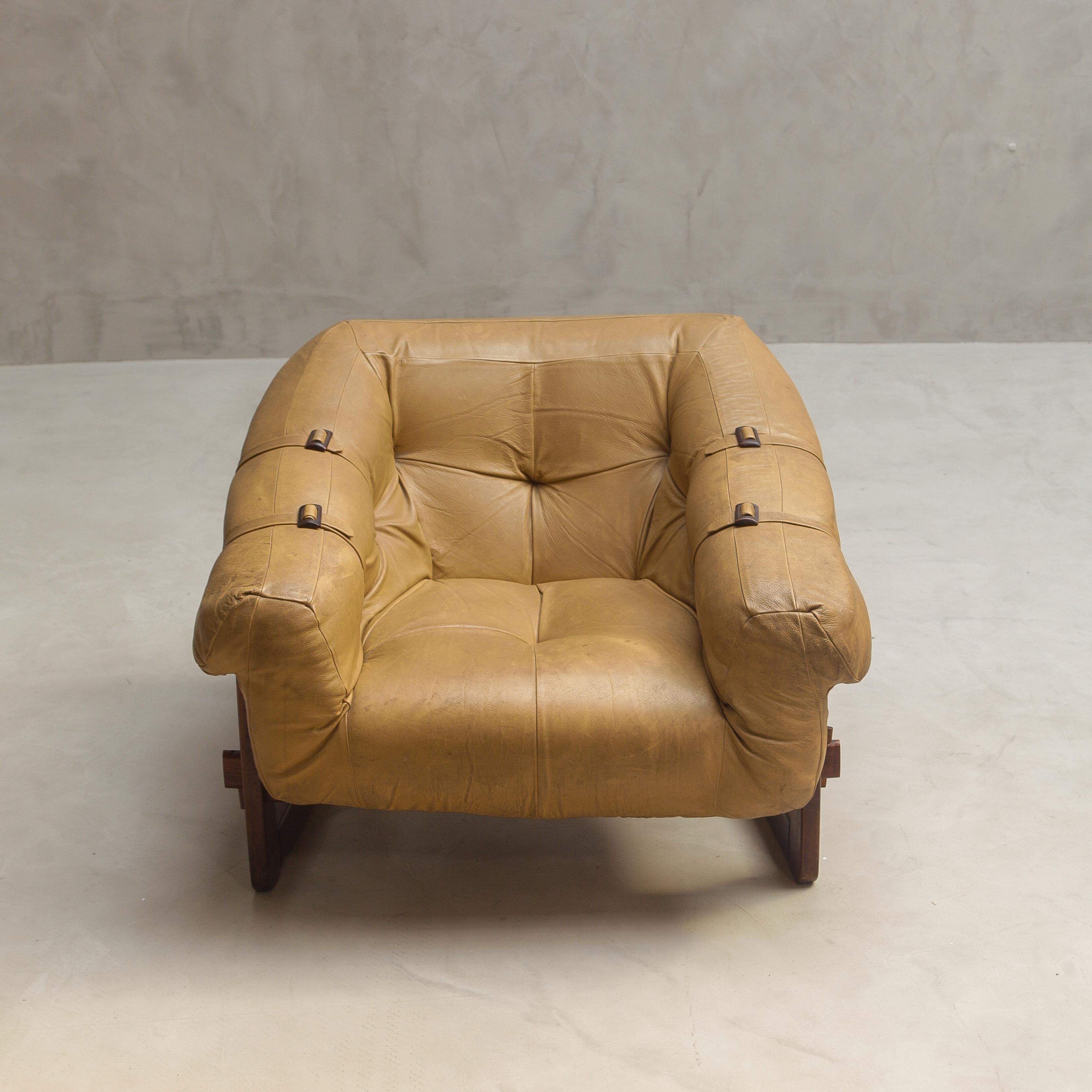 Fauteuil Percival Lafer - Lafer - MP-91 en jatoba massif et coussin d'origine en vente 1
