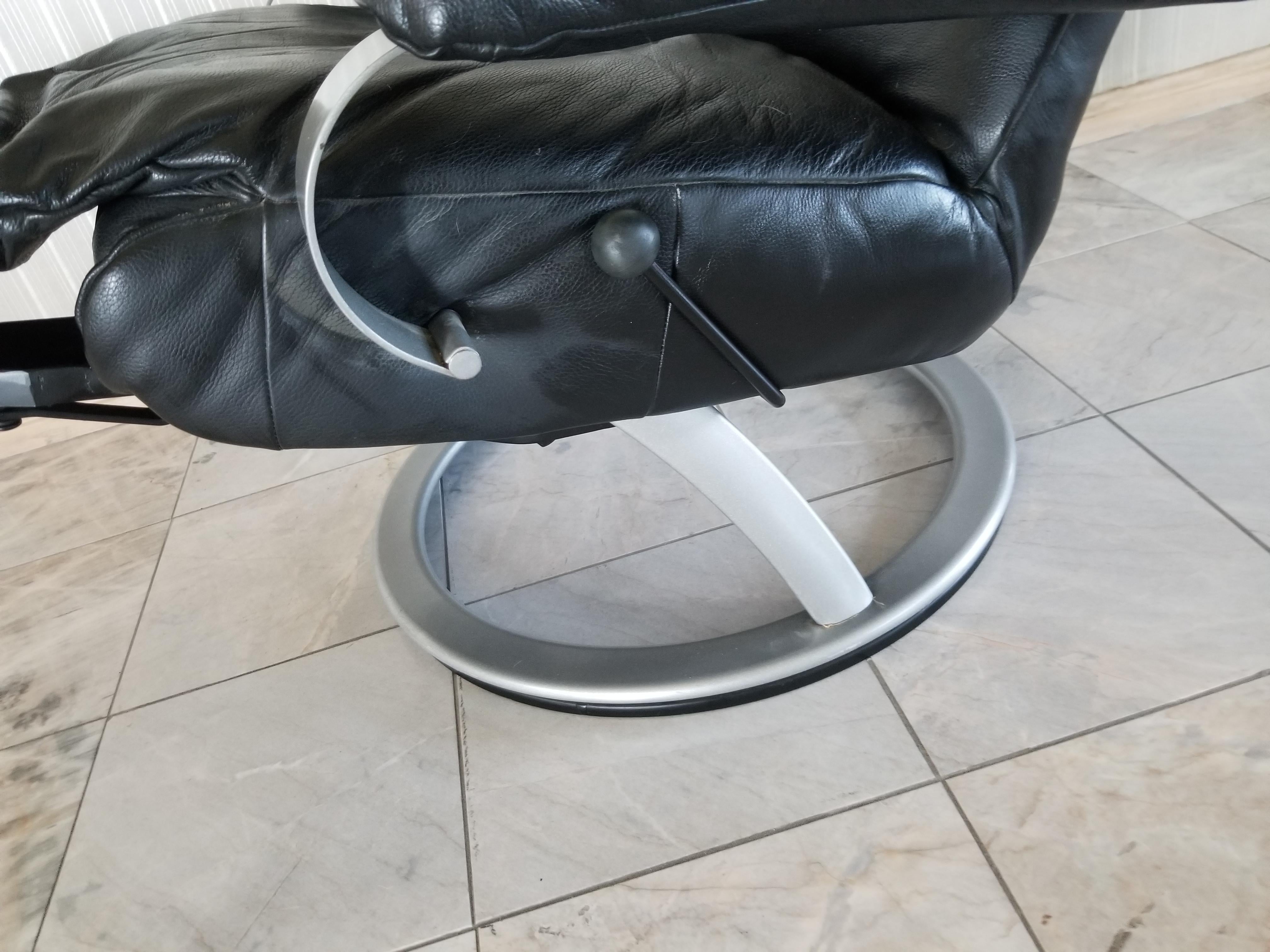 Percival Lafer Modern Leather Recliner Ergonomic Kiri Swivel Lounge Chair Brazil 6