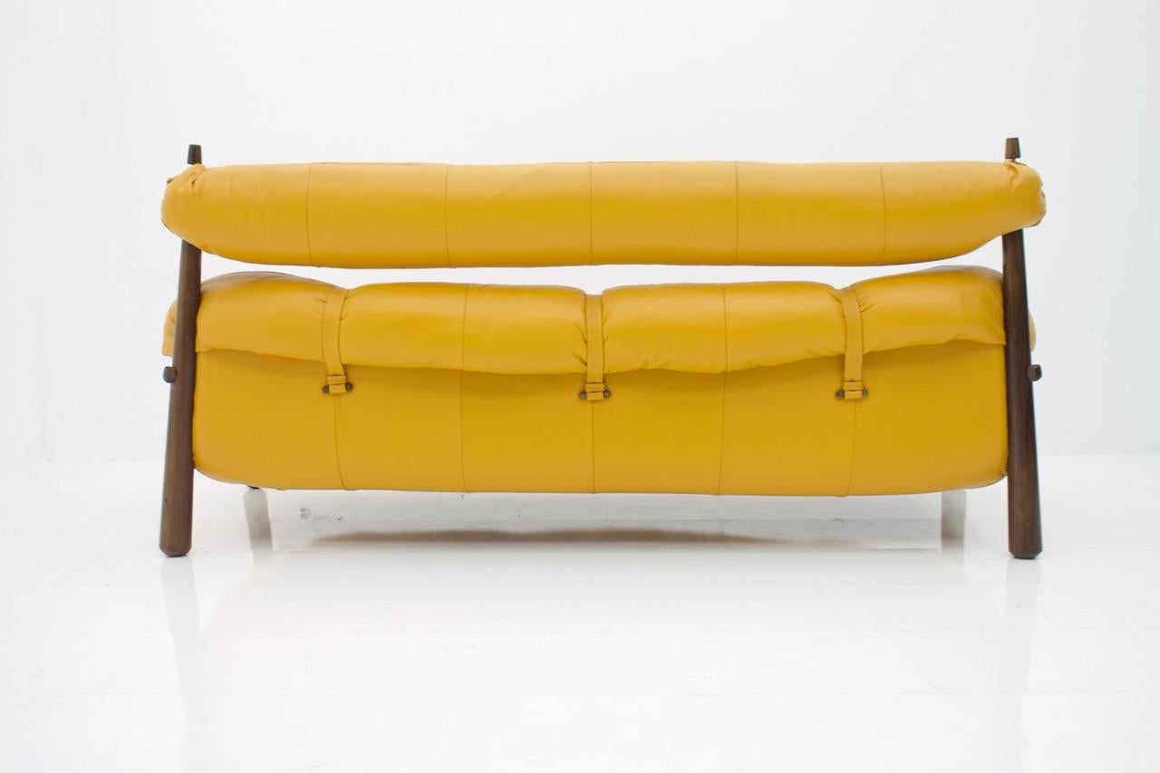 Percival Lafer Leather Sofa MP-81, Brazil, 1972 For Sale 3