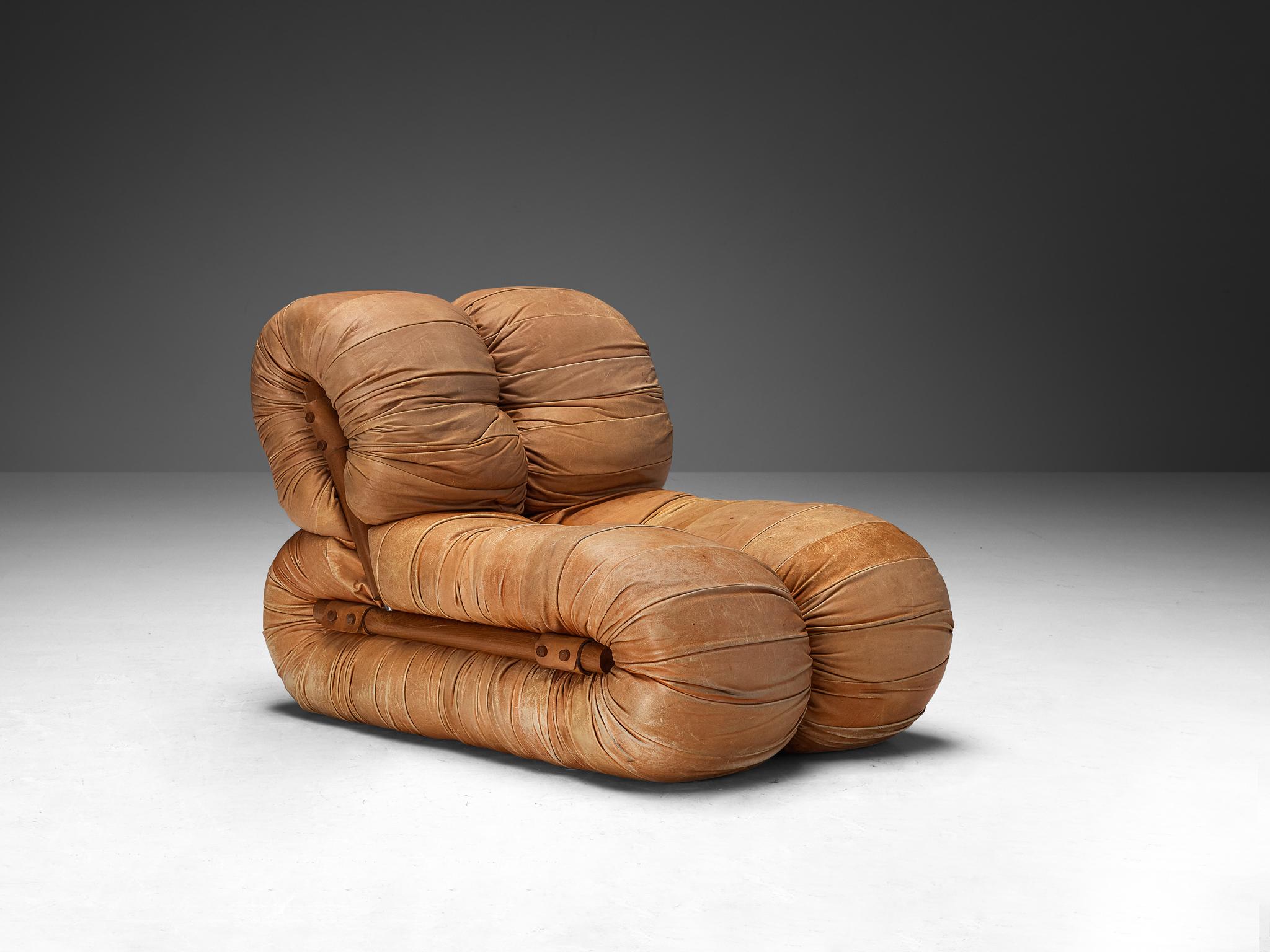 Percival Lafer, chaises longues, tissu, bois, cuir, Brésil, années 1960

Une conception phénoménale du designer Percival Lafer. Deux formes en L sont attachées l'une à l'autre, ce qui caractérise leur aspect volumineux et ludique. Le côté court