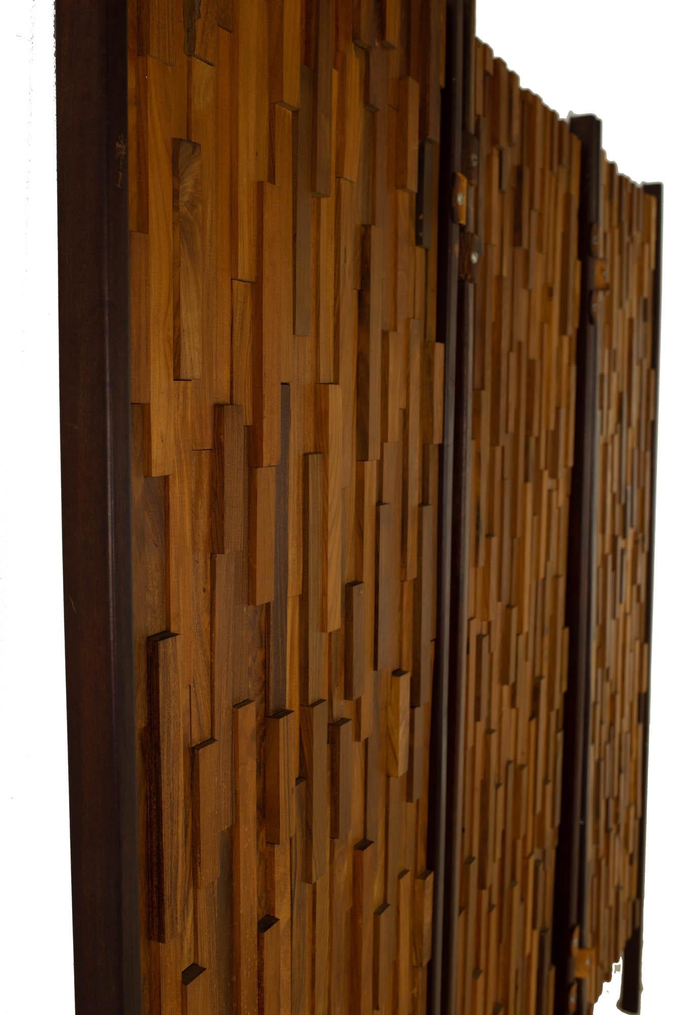 Percival Lafer Mid Century Brazilian Rosewood and Leather Room Divider In Good Condition For Sale In Countryside, IL