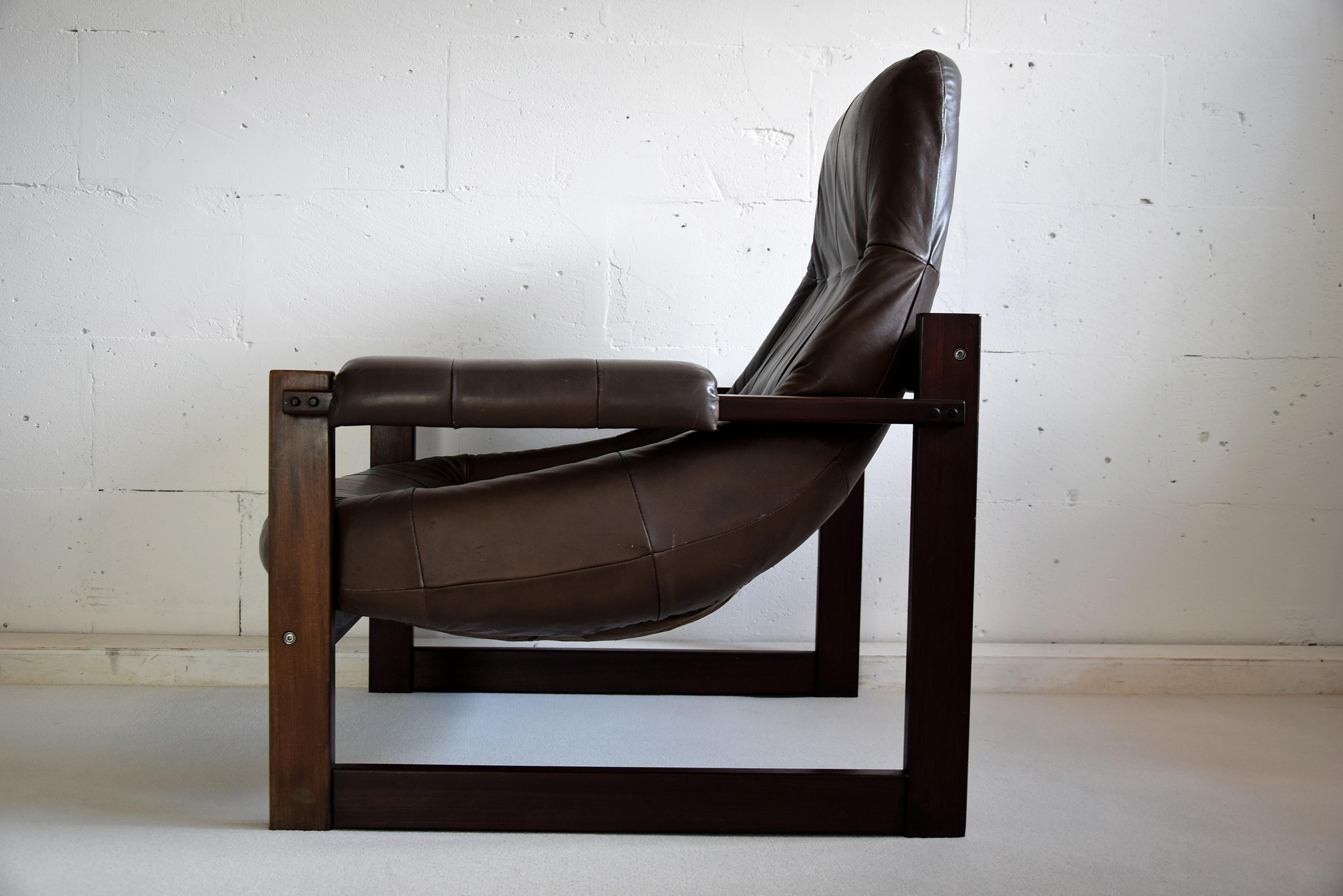 Percival Lafer Mid-Century Modern Brazilian Cherry and Leather Lounge Chairs For Sale 10