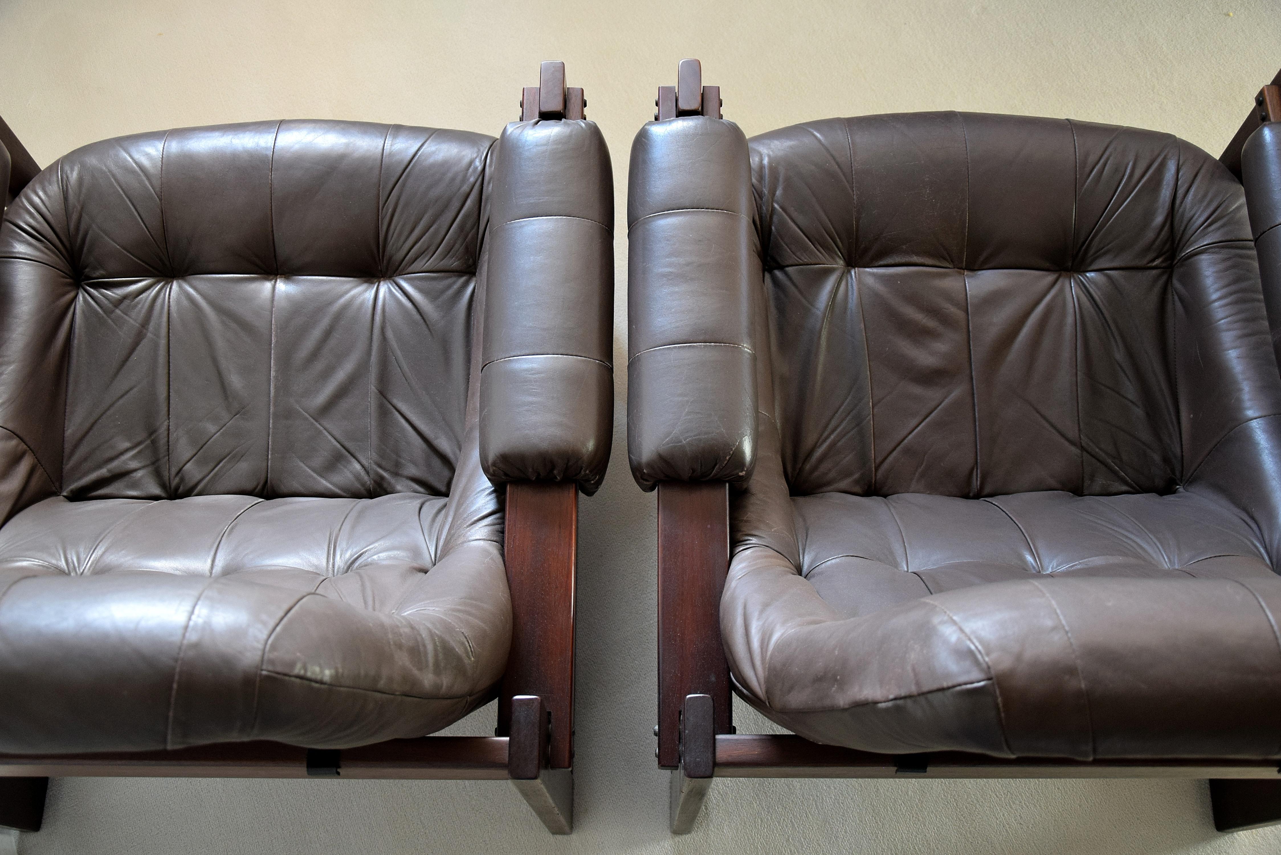 Percival Lafer Mid-Century Modern Brazilian Cherry and Leather Lounge Chairs In Good Condition For Sale In Weesp, NL