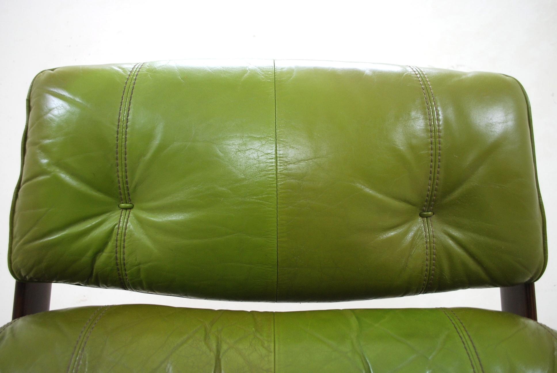 Cuir Fauteuil de salon et pouf en cuir MP 041 de Percival Lafer