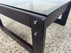 Percival Lafer MP-091 table d'appoint en bois de rose brésilien et verre fumé