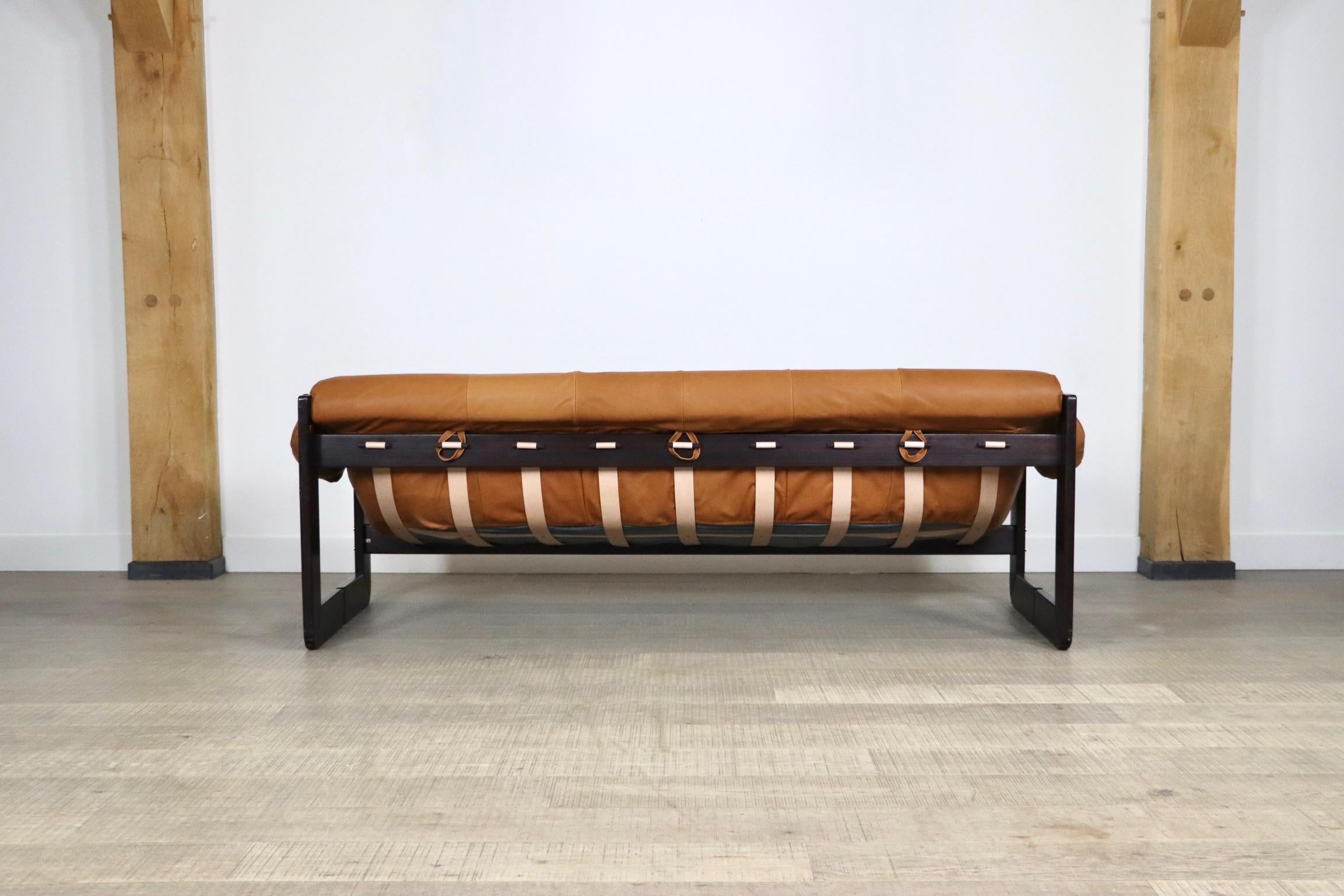 Percival Lafer MP-97 Sofa in cognac leather, 1960s For Sale 5
