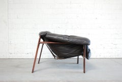 Fauteuil de salon en cuir Percival Lafer MP 129