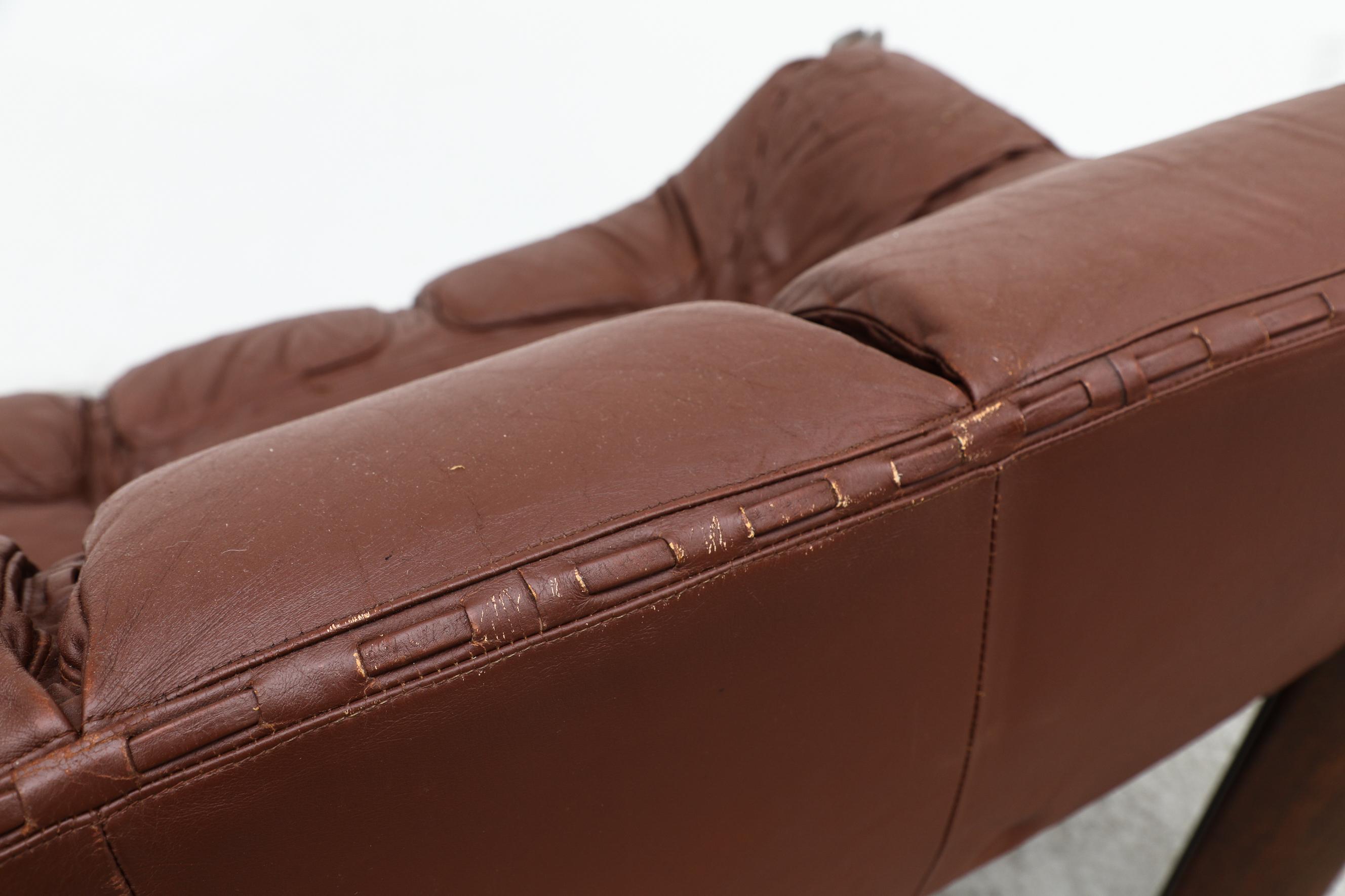 Percival Lafer MP-211 Brazilian Rosewood and Leather Loveseat, 1970s 4