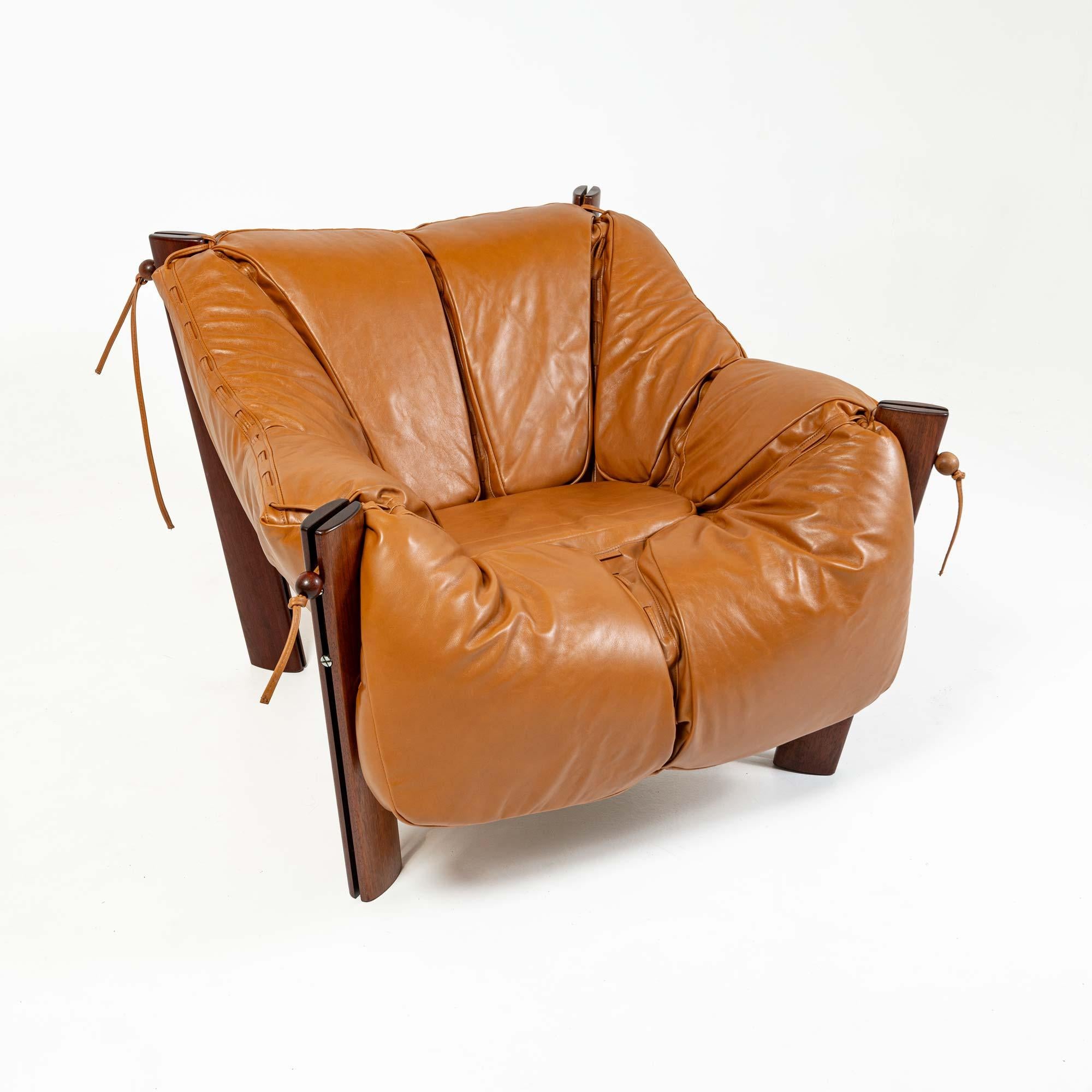 Mid-Century Modern Percival Lafer MP-211 lounge chair in rosewood and Maharam Sorghum leather