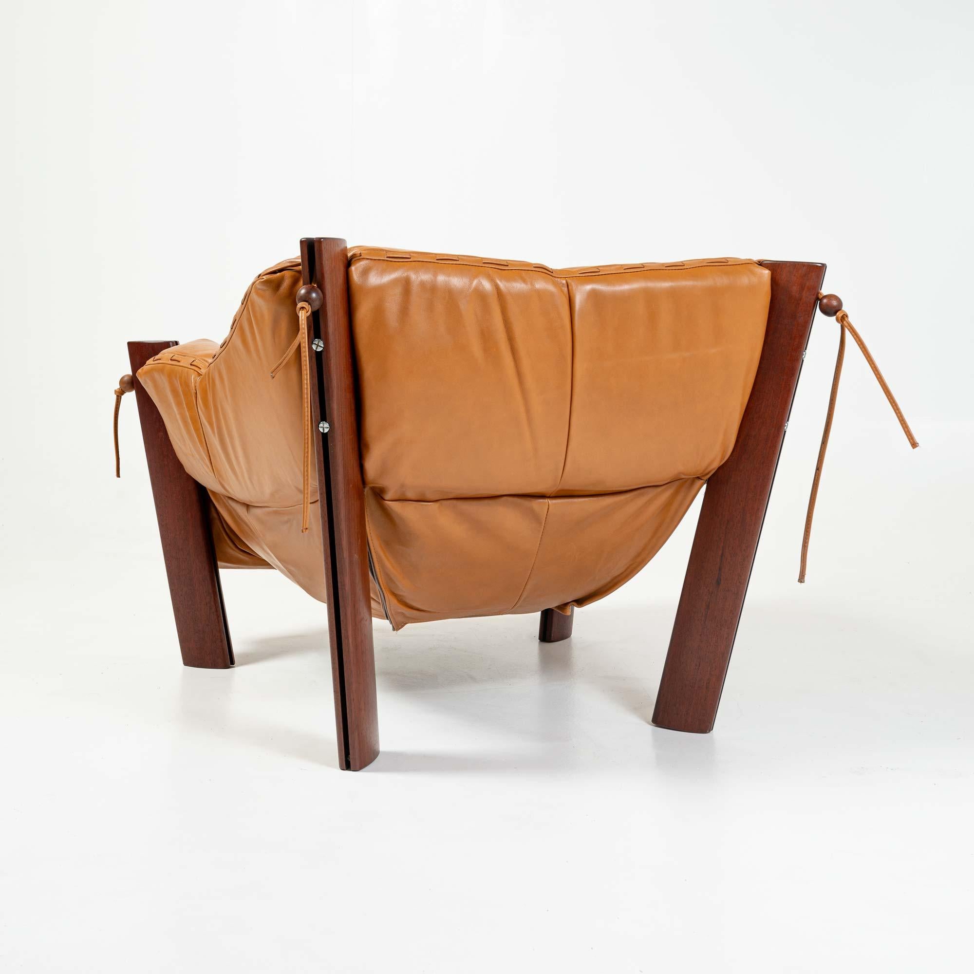 Late 20th Century Percival Lafer MP-211 lounge chair in rosewood and Maharam Sorghum leather