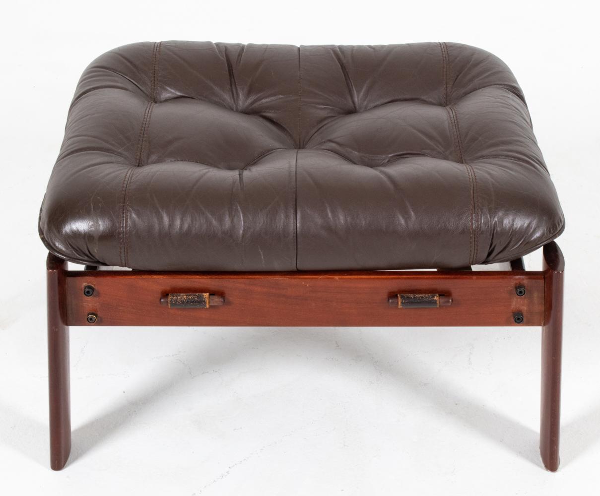 Percival Lafer MP-41 High-Back Seating Suite in Pau Ferro Wood & Leather 11