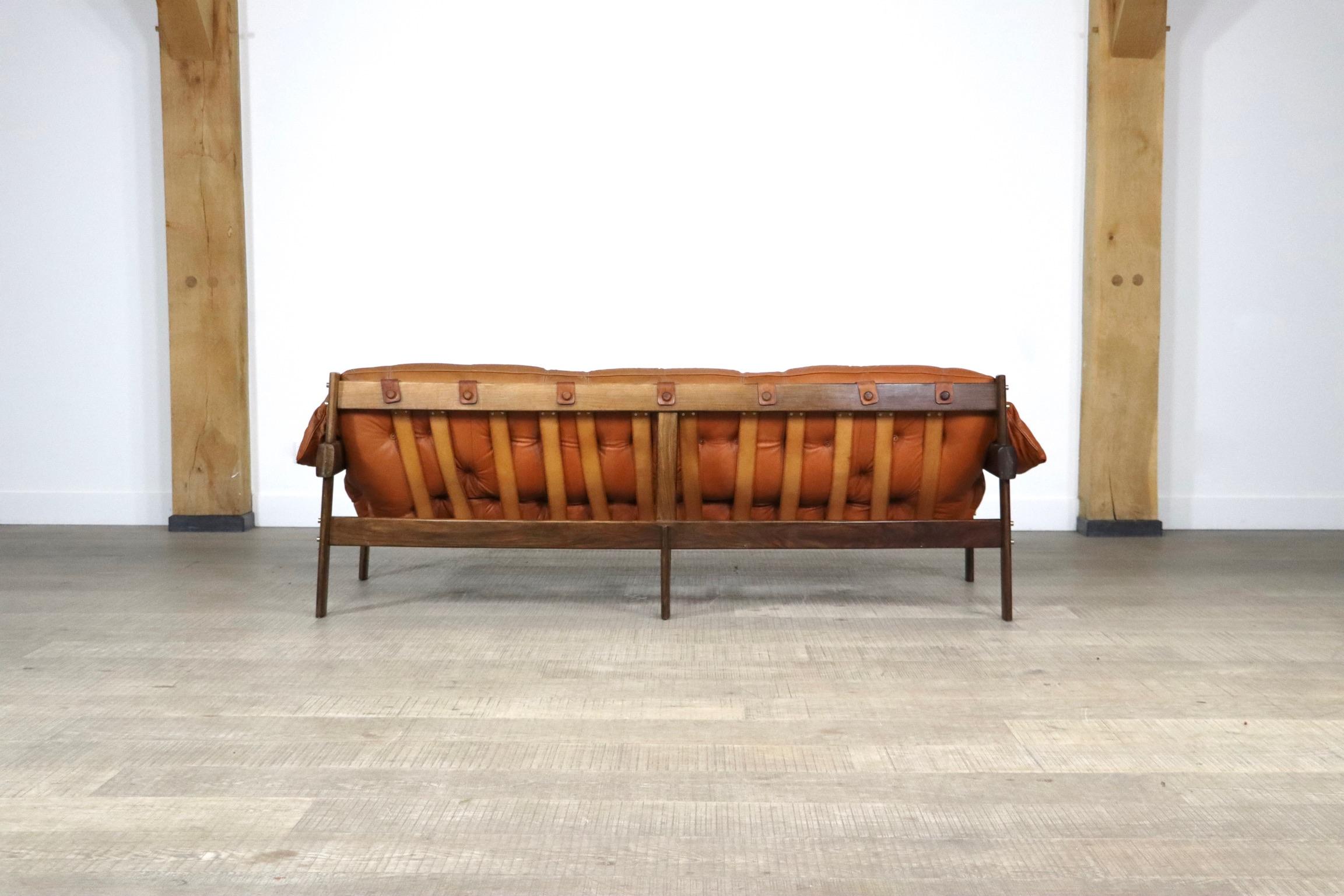 Percival Lafer MP-41 sofa in cognac leather, Brazil 1970s 5