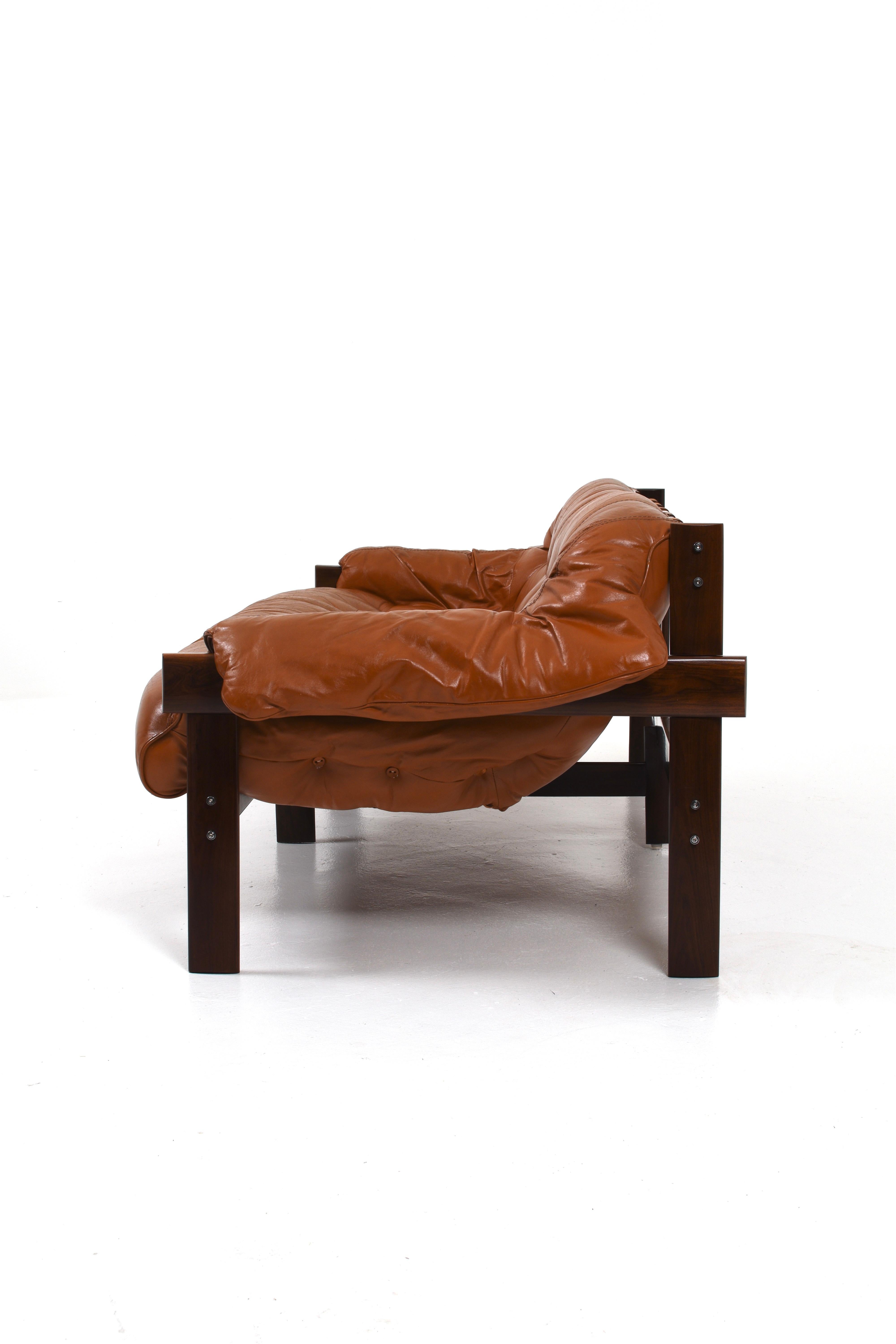 Percival Lafer MP-41 sofa in cognac leather, Brazil 1970s 6