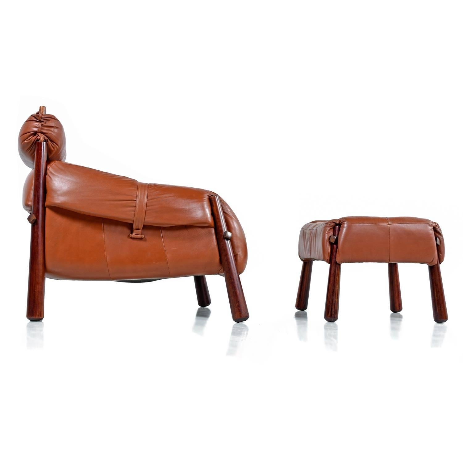 Percival Lafer MP-81 Brasilianisches Palisanderholz & Leder Lounge Stühle und Ottoman Set (Moderne der Mitte des Jahrhunderts)