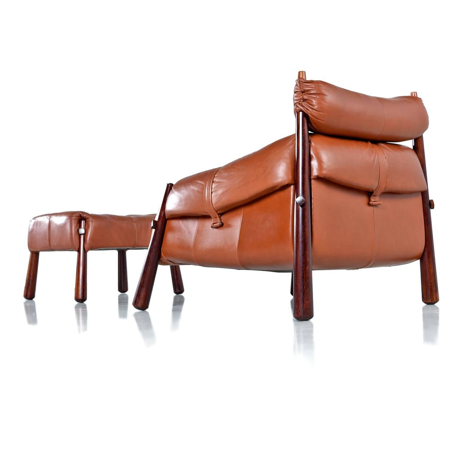 Percival Lafer MP-81 Brasilianisches Palisanderholz & Leder Lounge Stühle und Ottoman Set im Zustand „Hervorragend“ in Chattanooga, TN