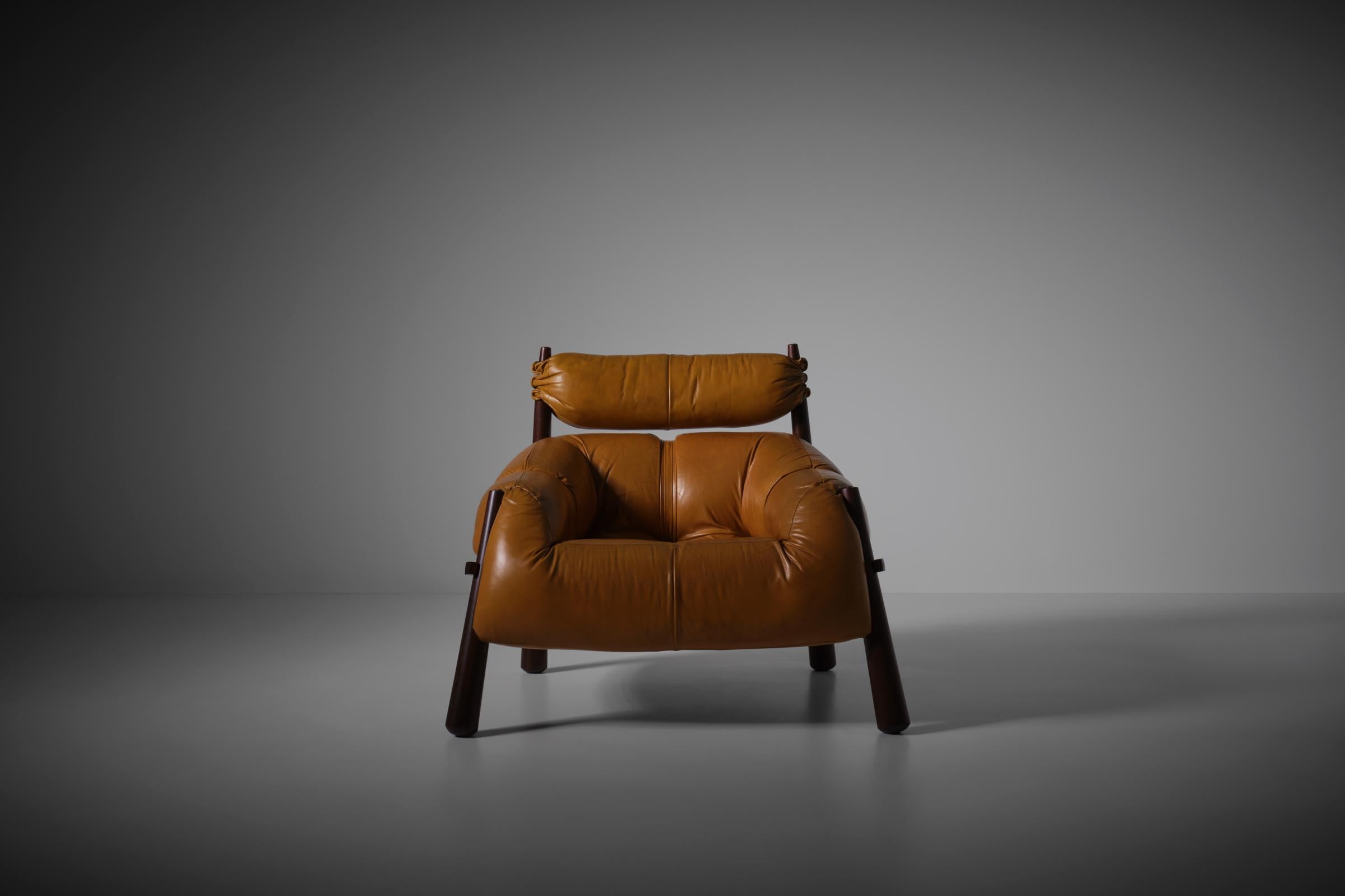 Mid-Century Modern Percival Lafer ‘MP-81’ Lounge chair in original leather, Brazil 1970s