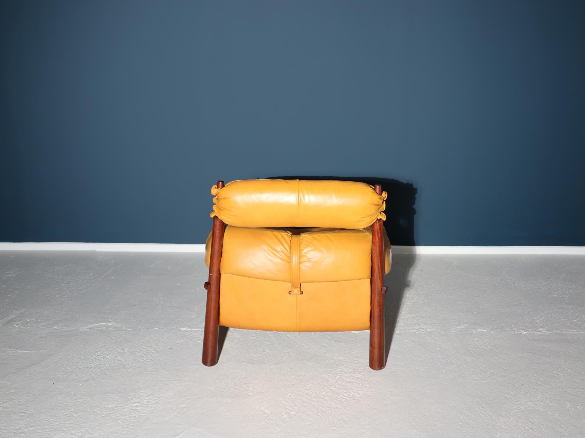 Percival Lafer ‘MP-81’ Lounge chair with original patina leather, Brazil 1970s 1