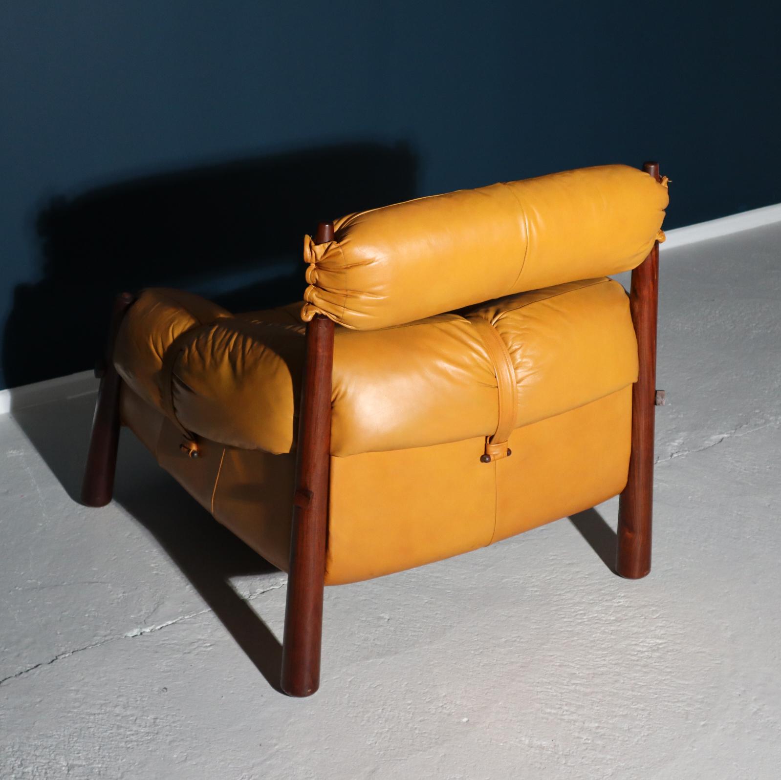 Percival Lafer ‘MP-81’ Lounge chair with original patina leather, Brazil 1970s 2
