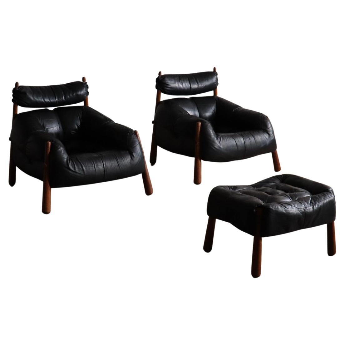 Percival Lafer MP-81 Chaises longues avec pouf en cuir noir, Brésil 1970 en vente