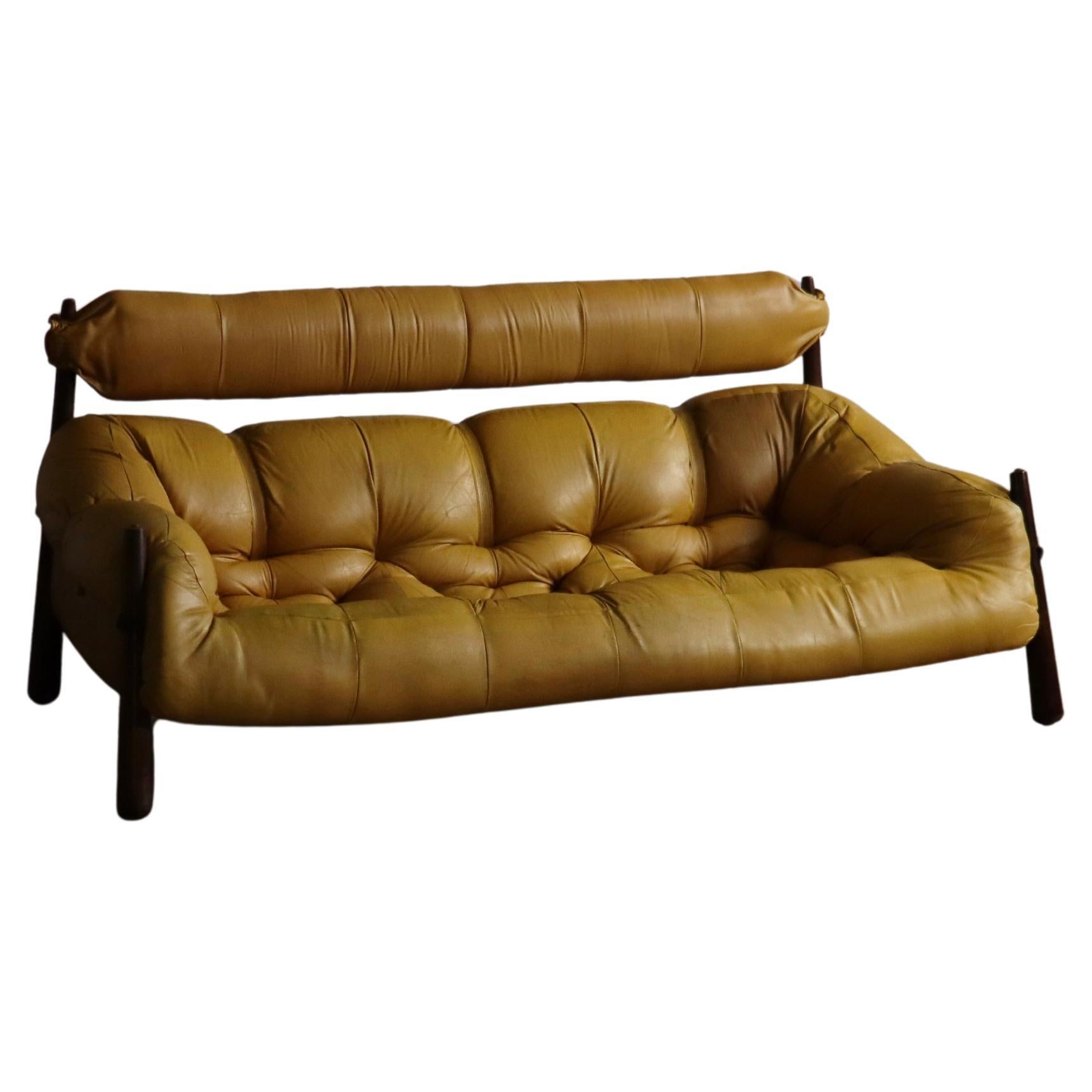 Percival Lafer MP-81 three seater sofa in yellow leather, Brazil 1970s For Sale